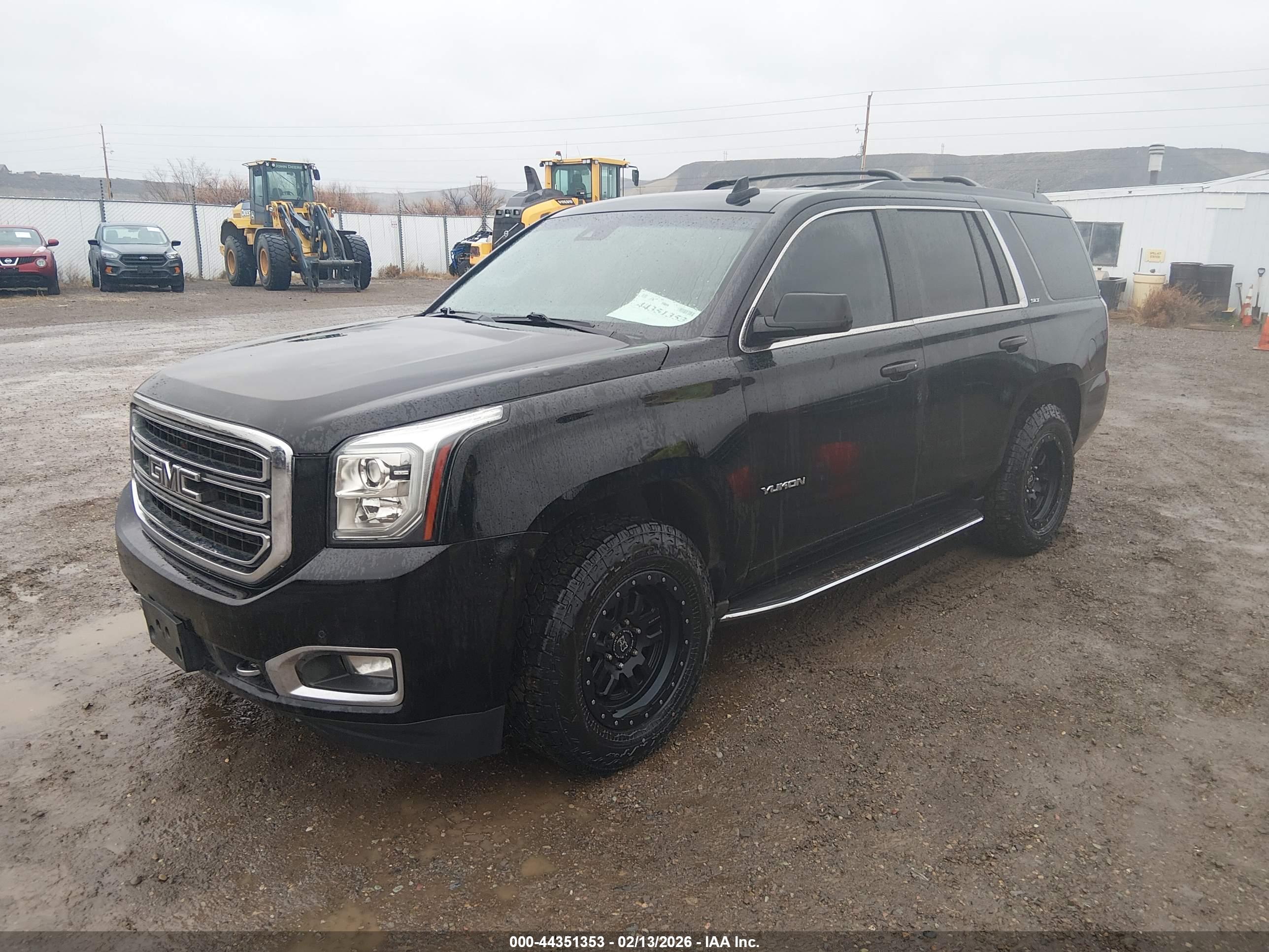 GMC YUKON image 2
