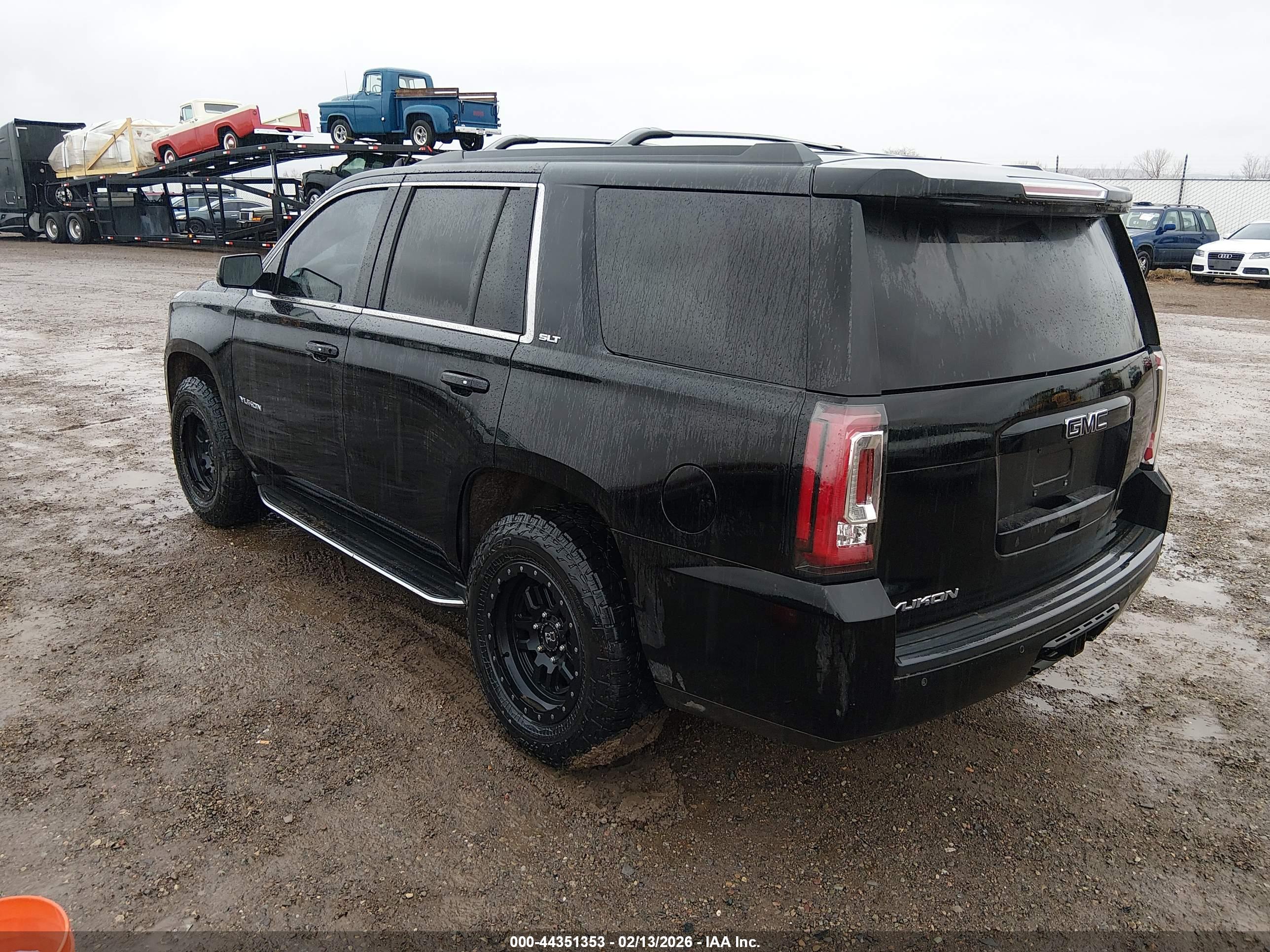 GMC YUKON image 3