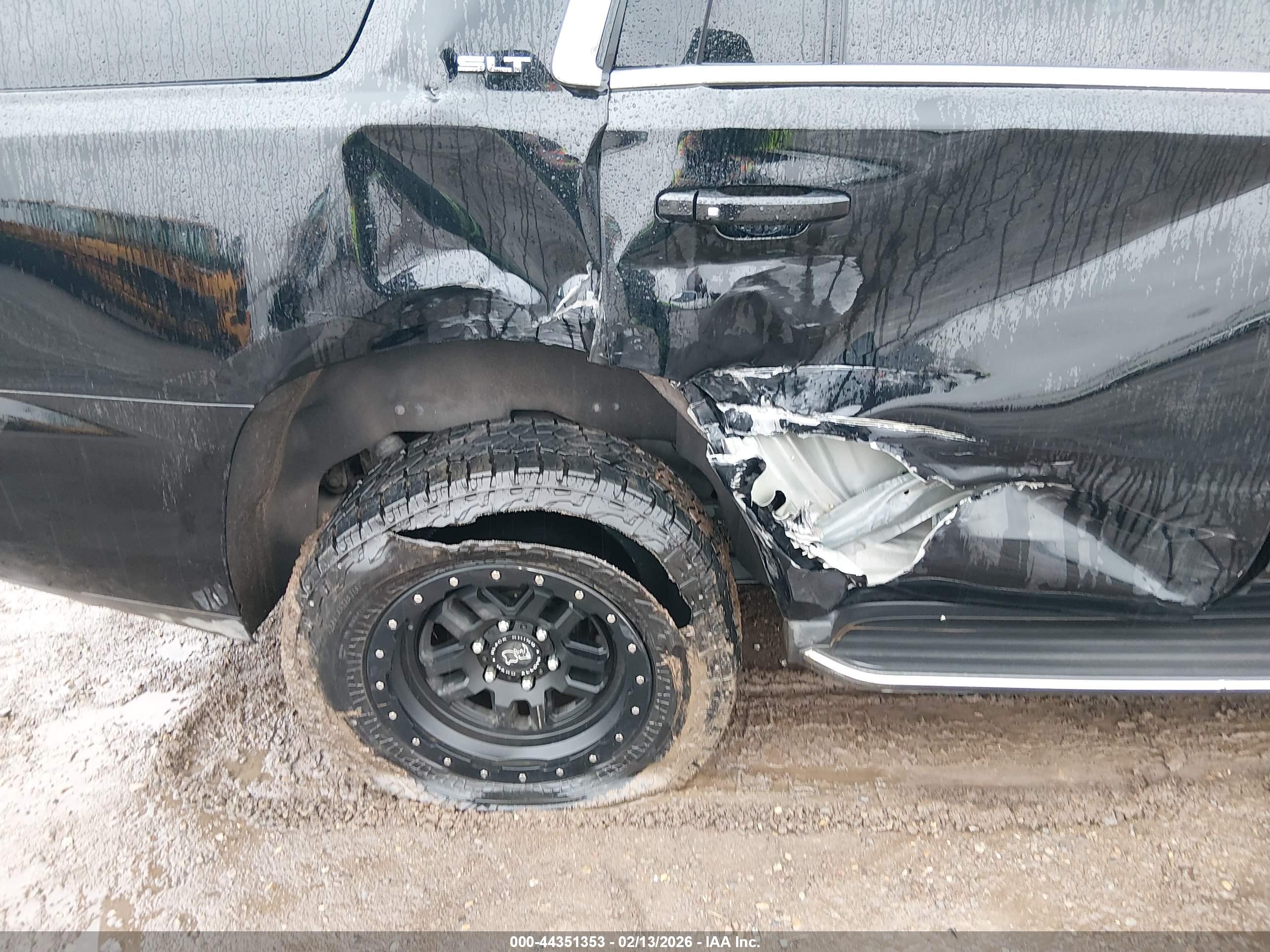 GMC YUKON image 6