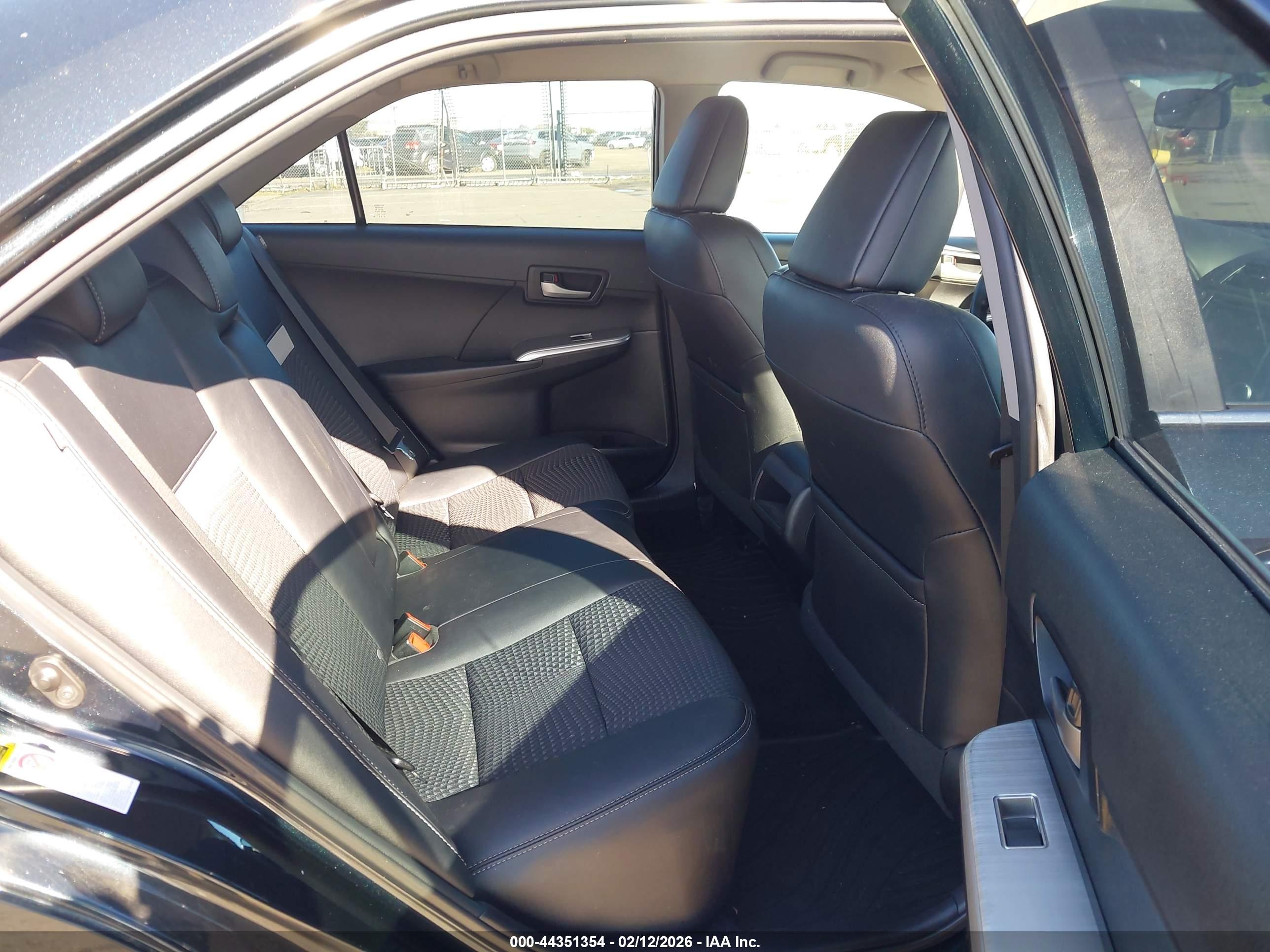 TOYOTA CAMRY image 8