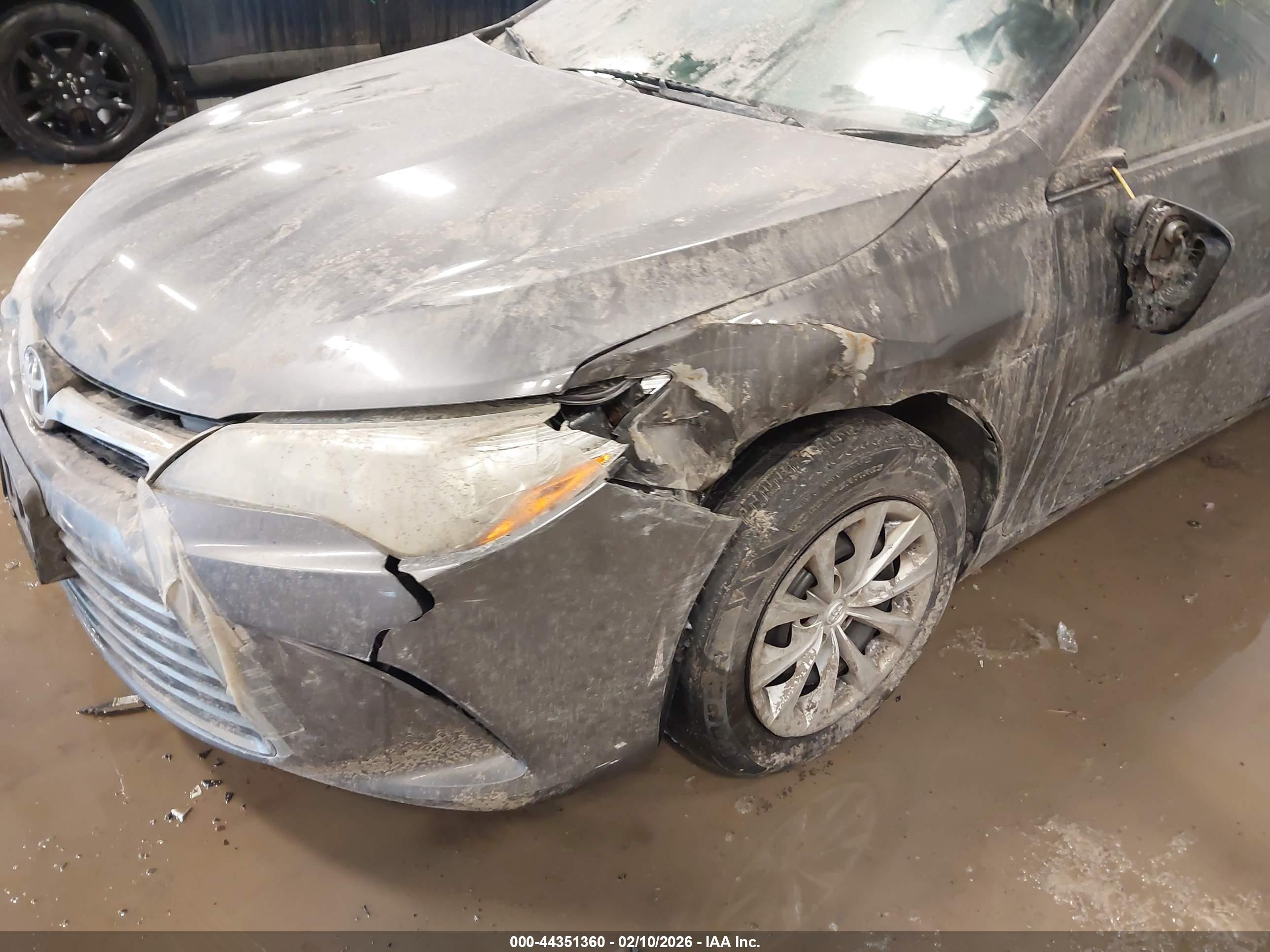 TOYOTA CAMRY image 6