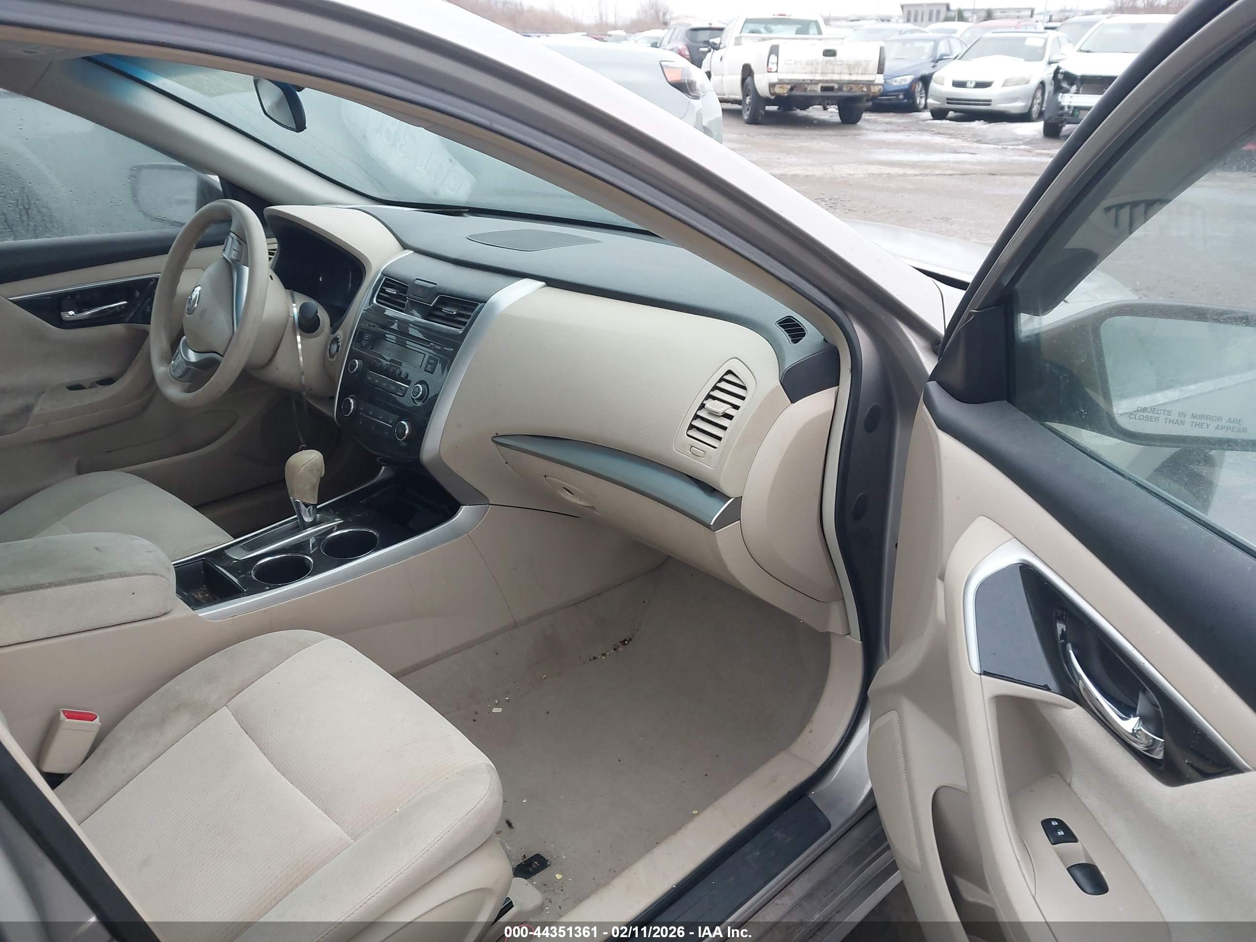 NISSAN ALTIMA image 5