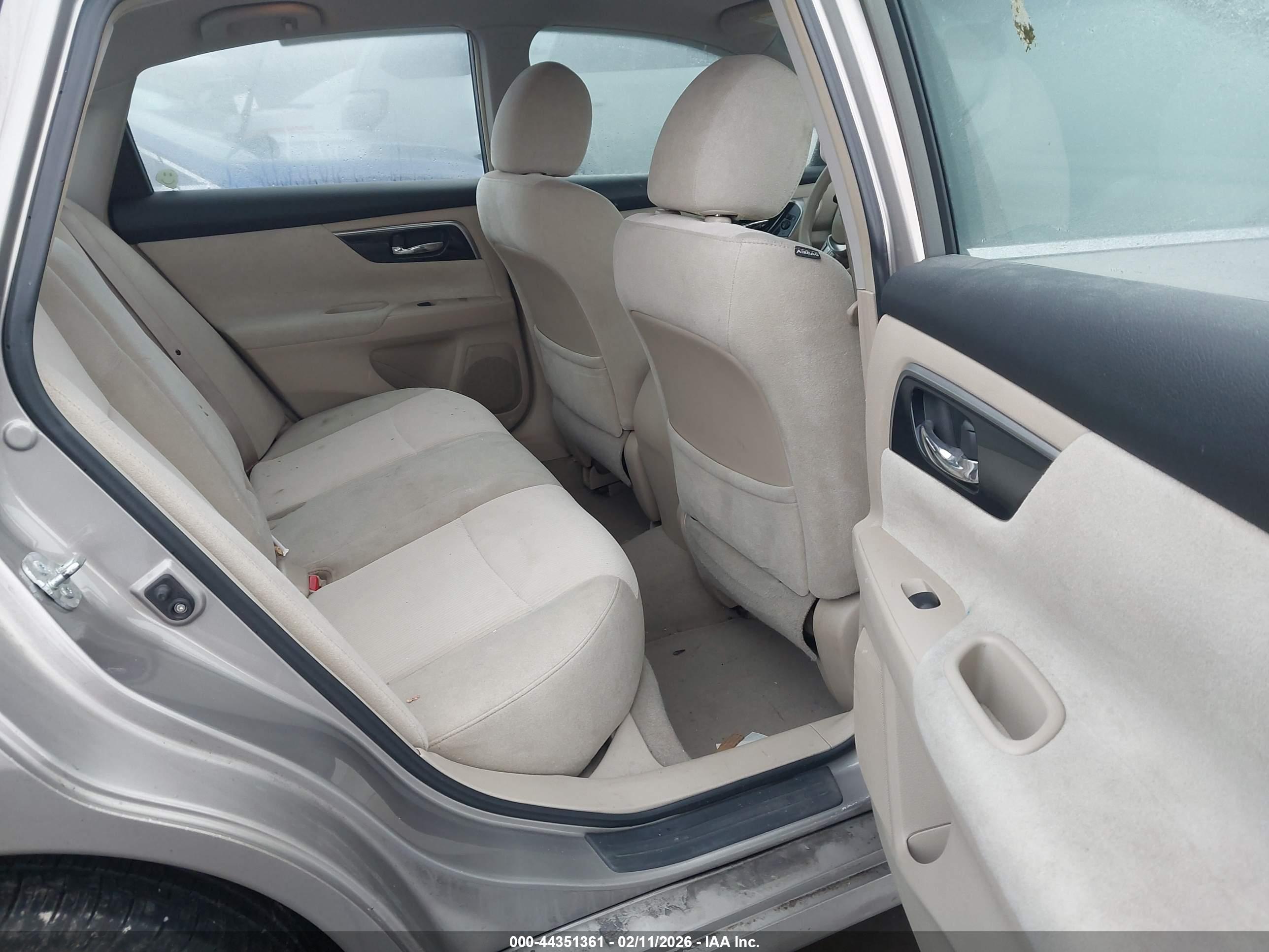 NISSAN ALTIMA image 8