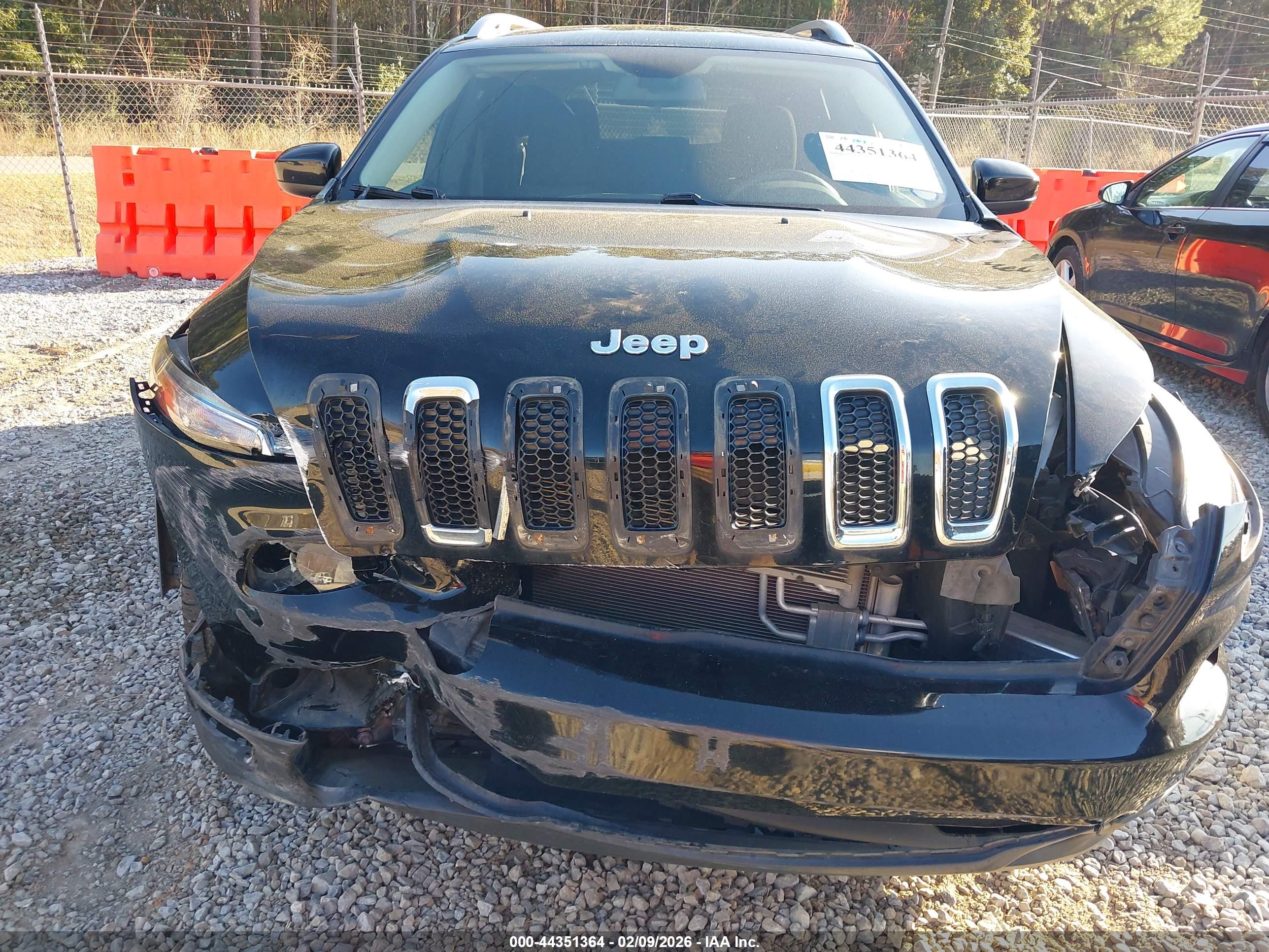 JEEP CHEROKEE image 6