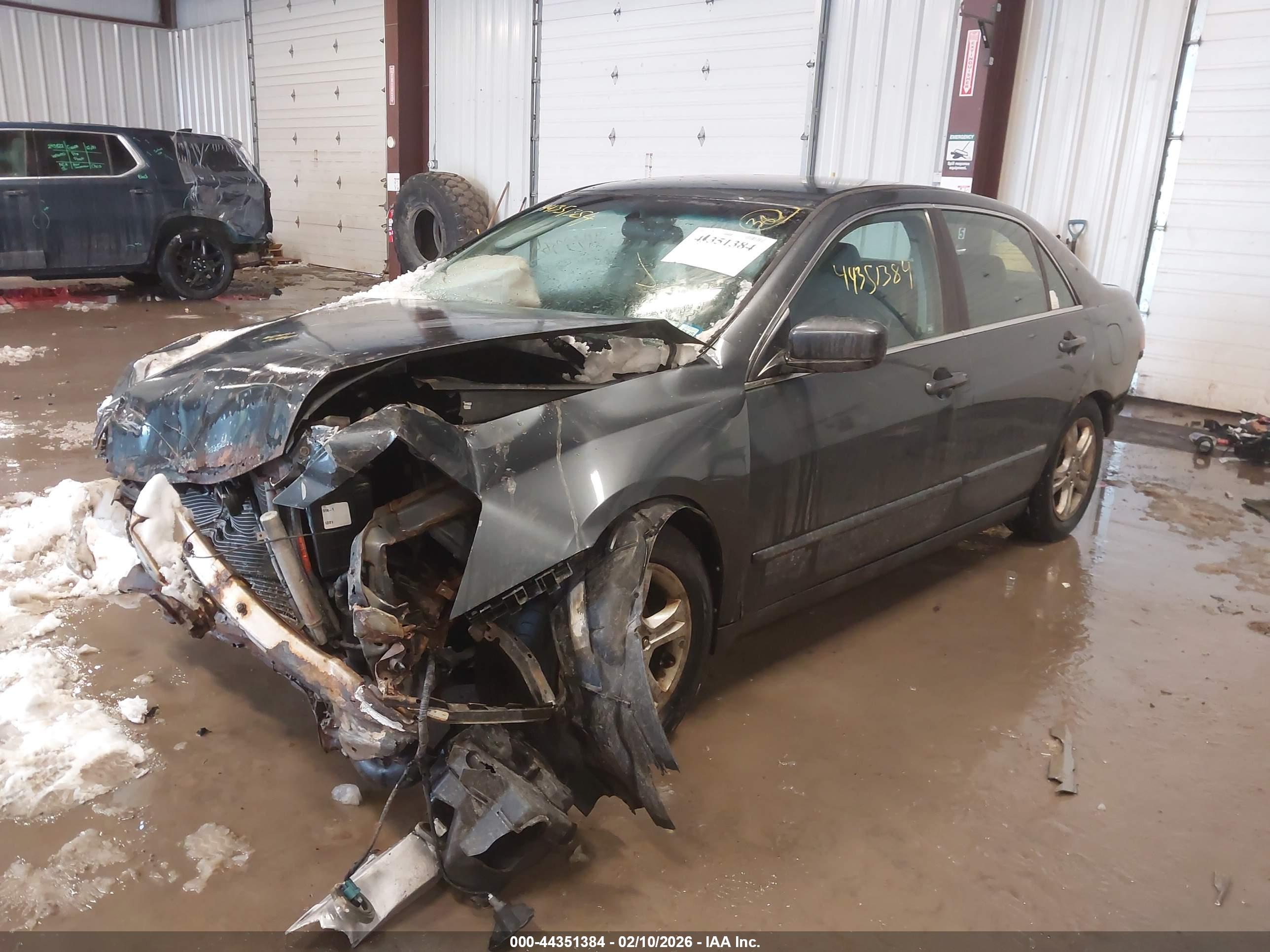 HONDA ACCORD image 2