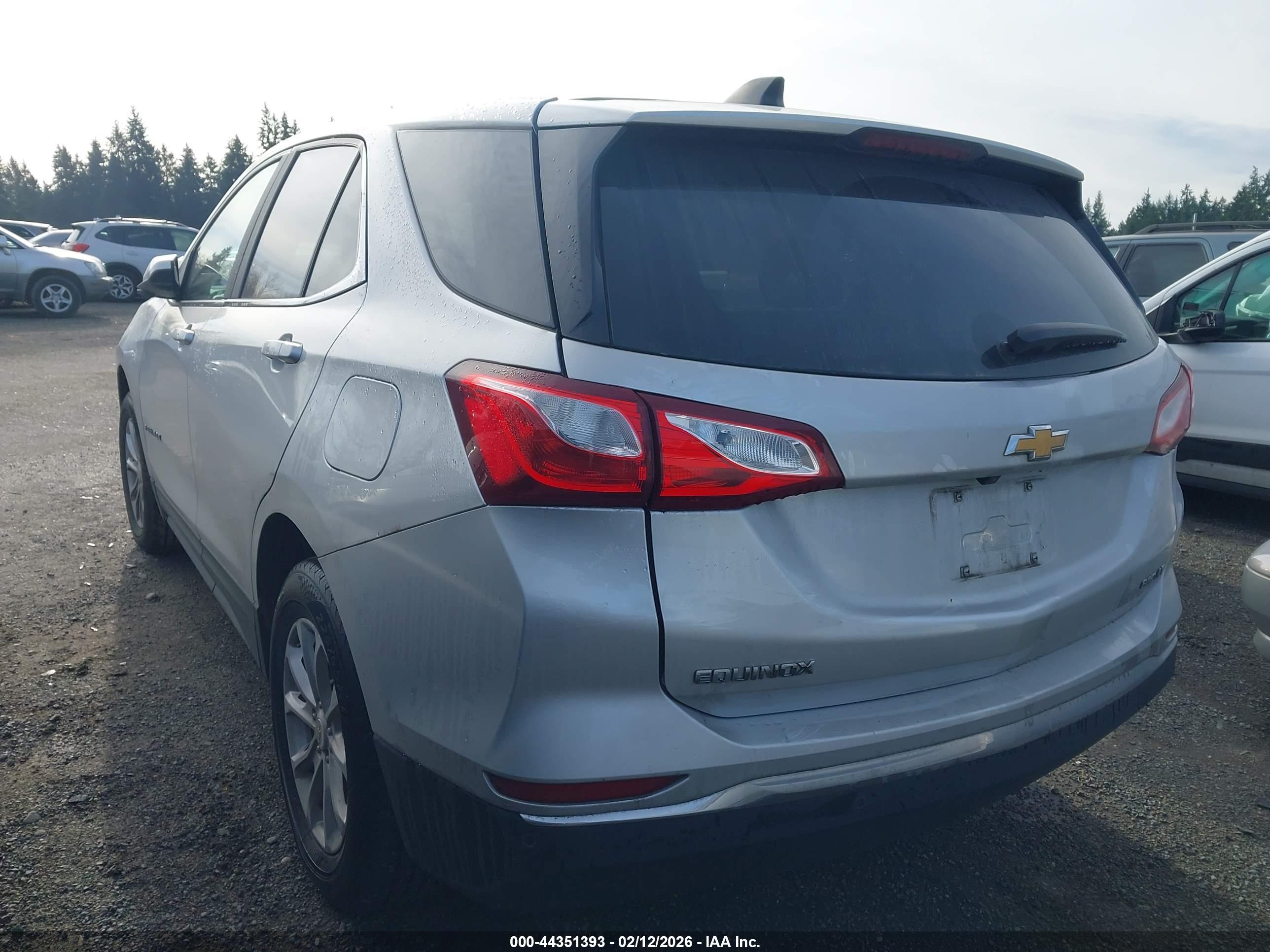 CHEVROLET EQUINOX image 3