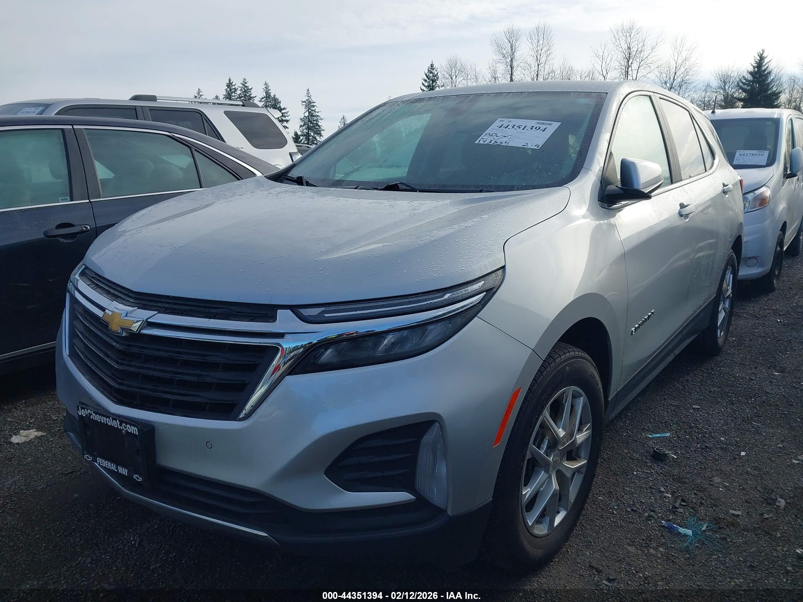 CHEVROLET EQUINOX image 2