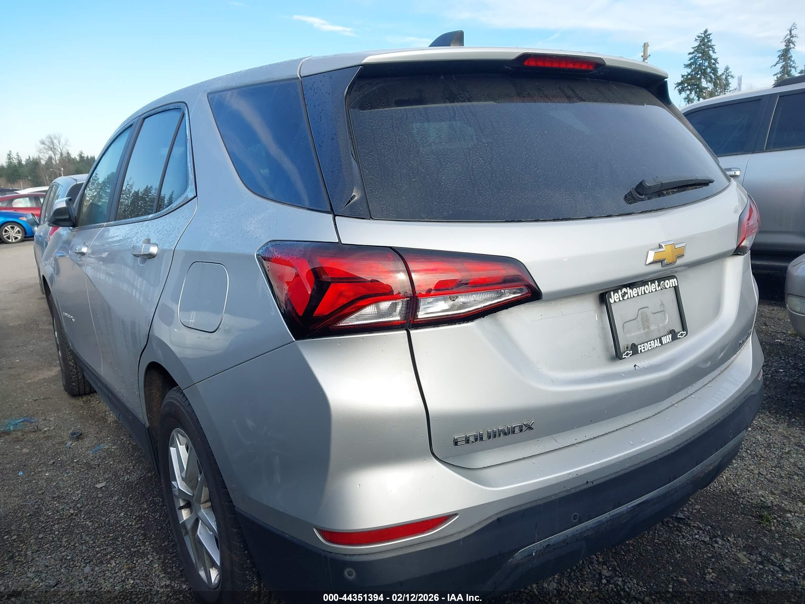 CHEVROLET EQUINOX image 3