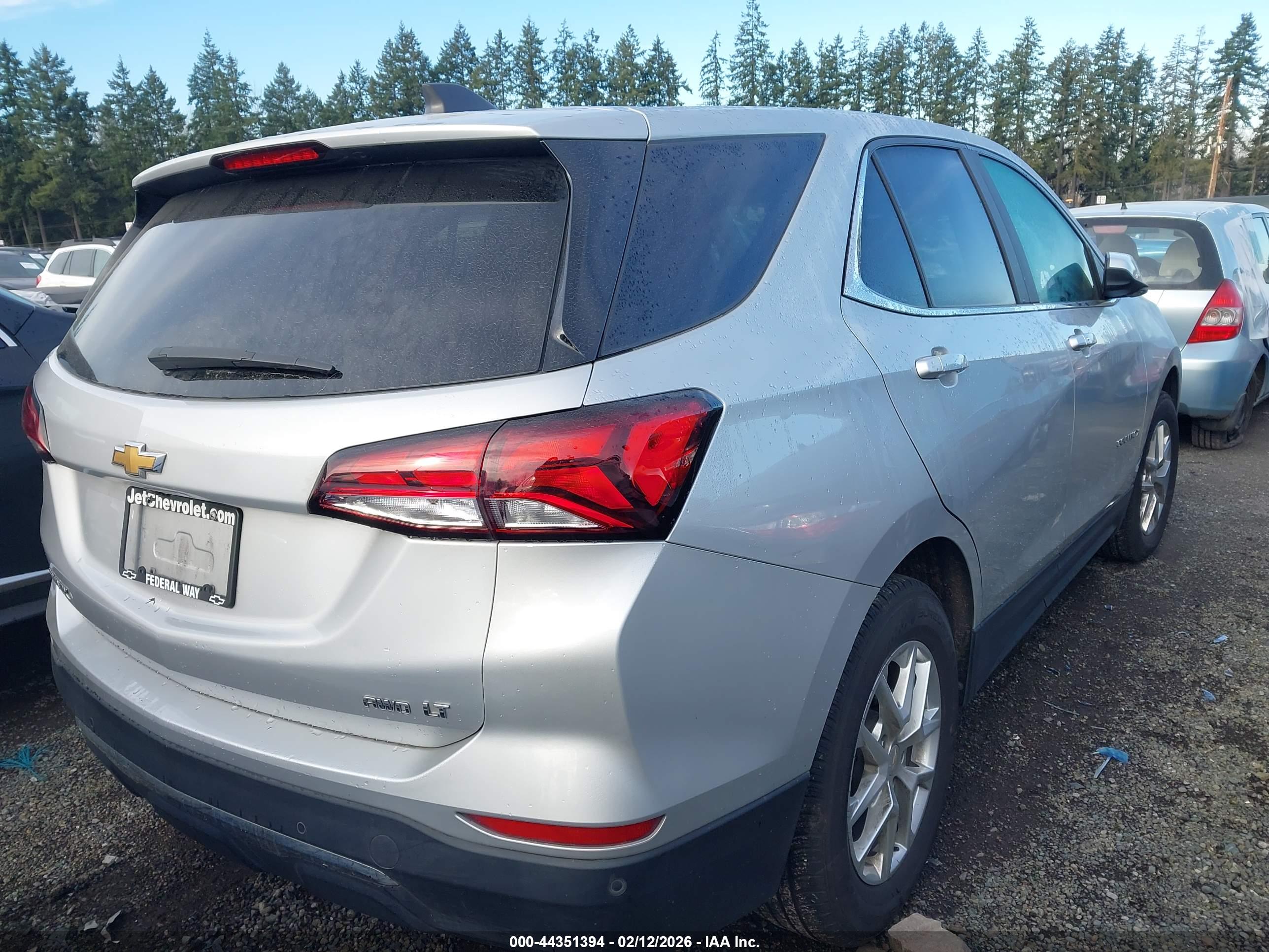 CHEVROLET EQUINOX image 4