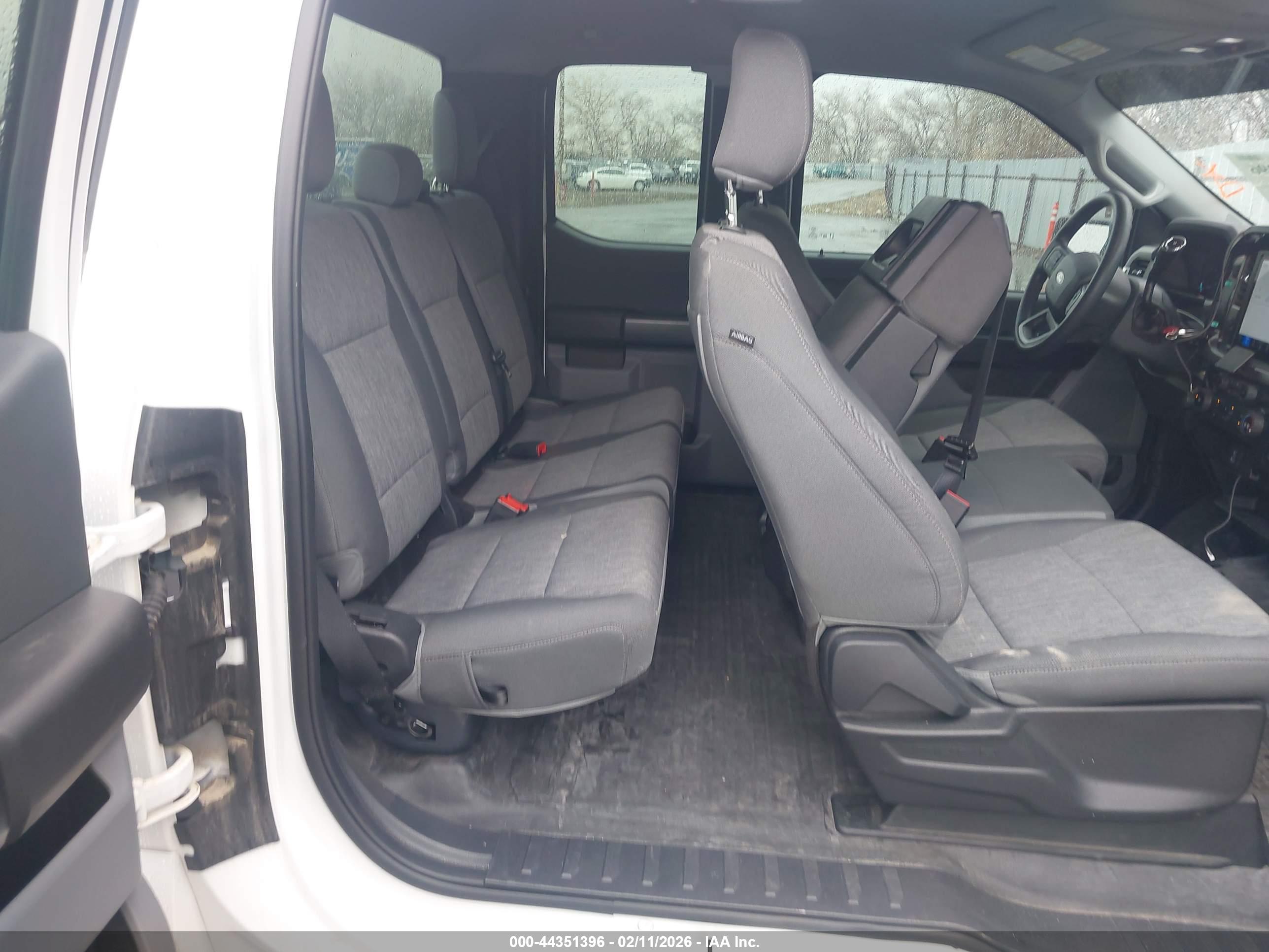 FORD F-150 image 8