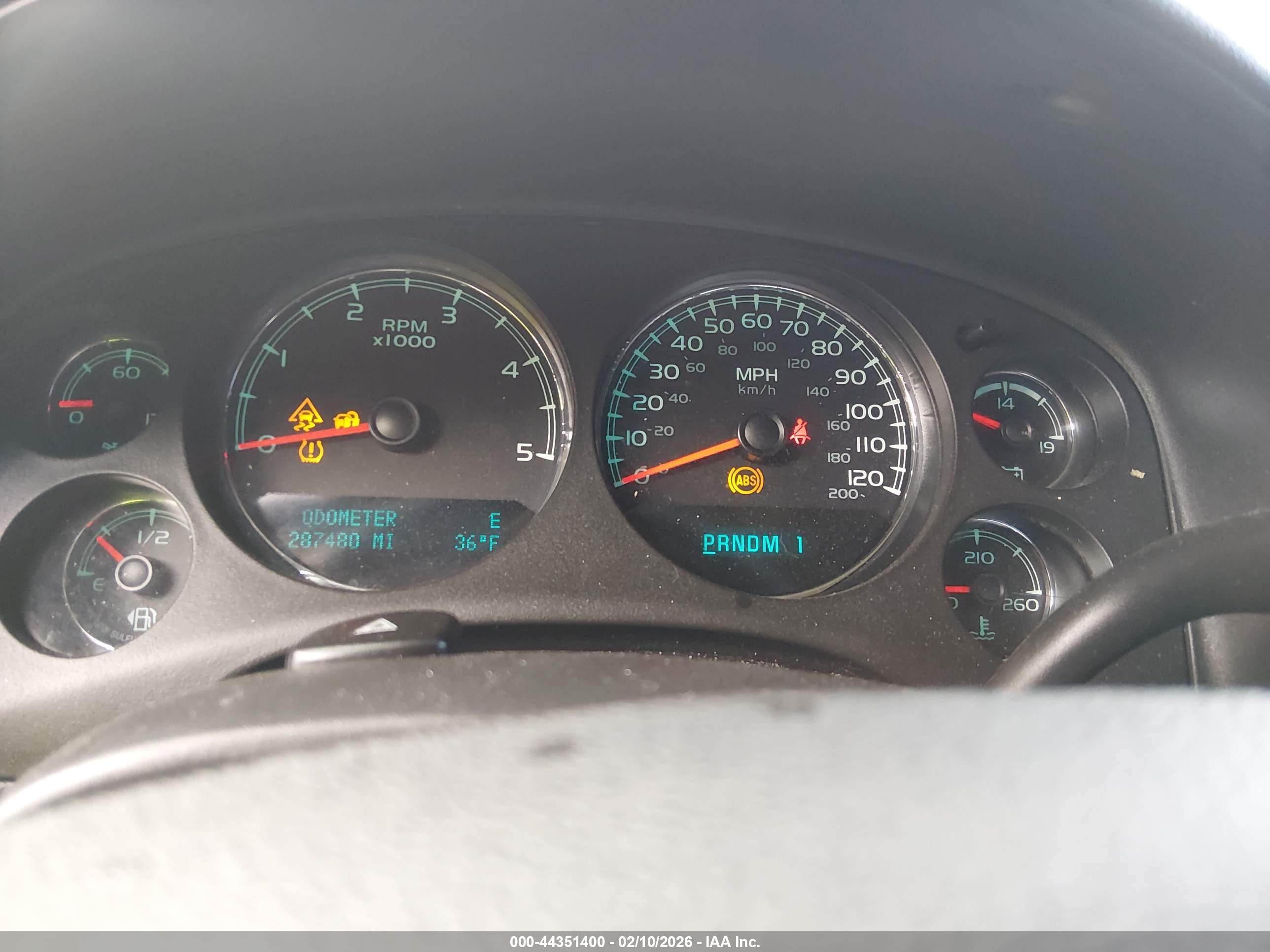 CHEVROLET SILVERADO image 7