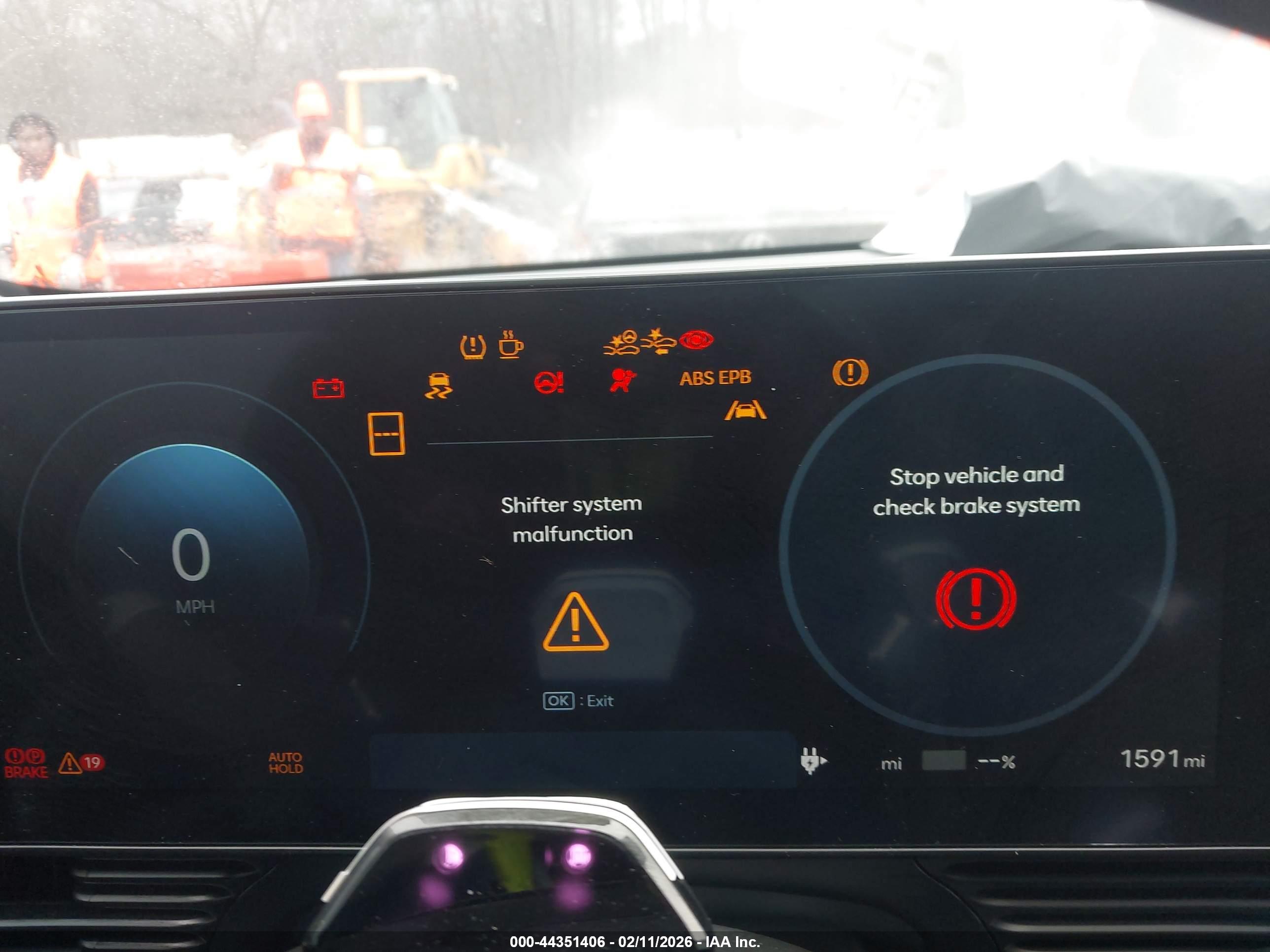HYUNDAI IONIQ image 7