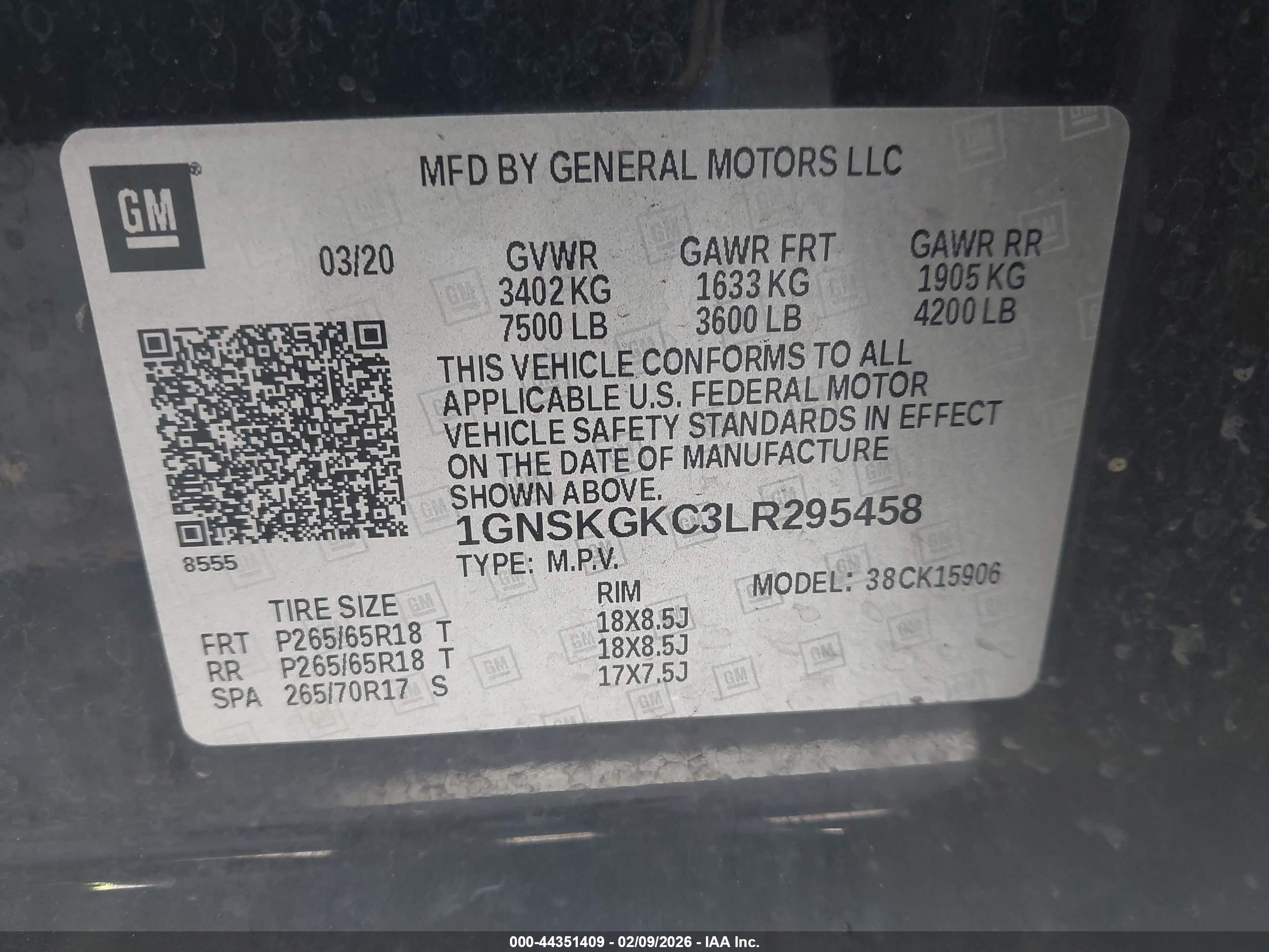 CHEVROLET SUBURBAN image 9