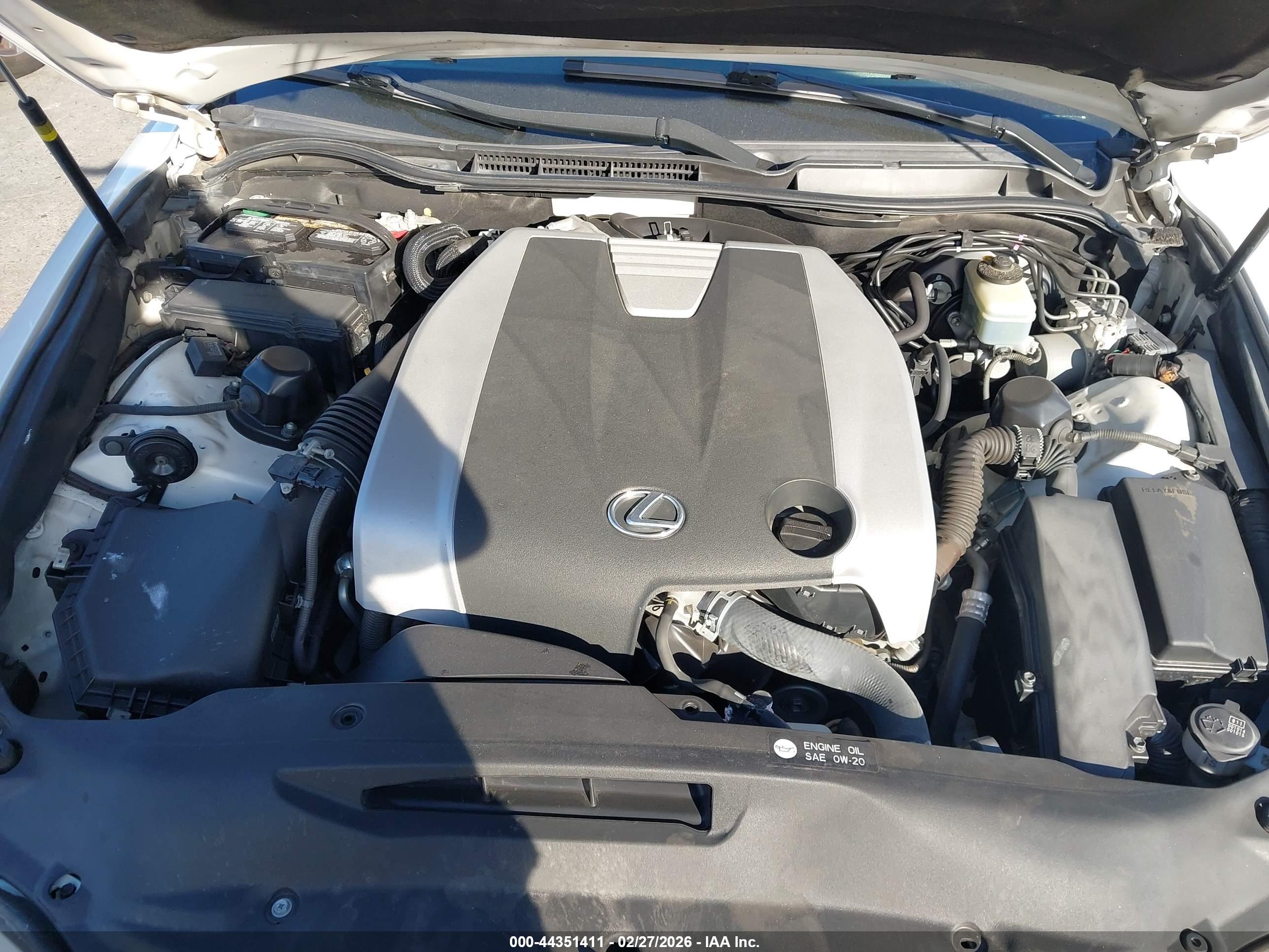 LEXUS IS image 10