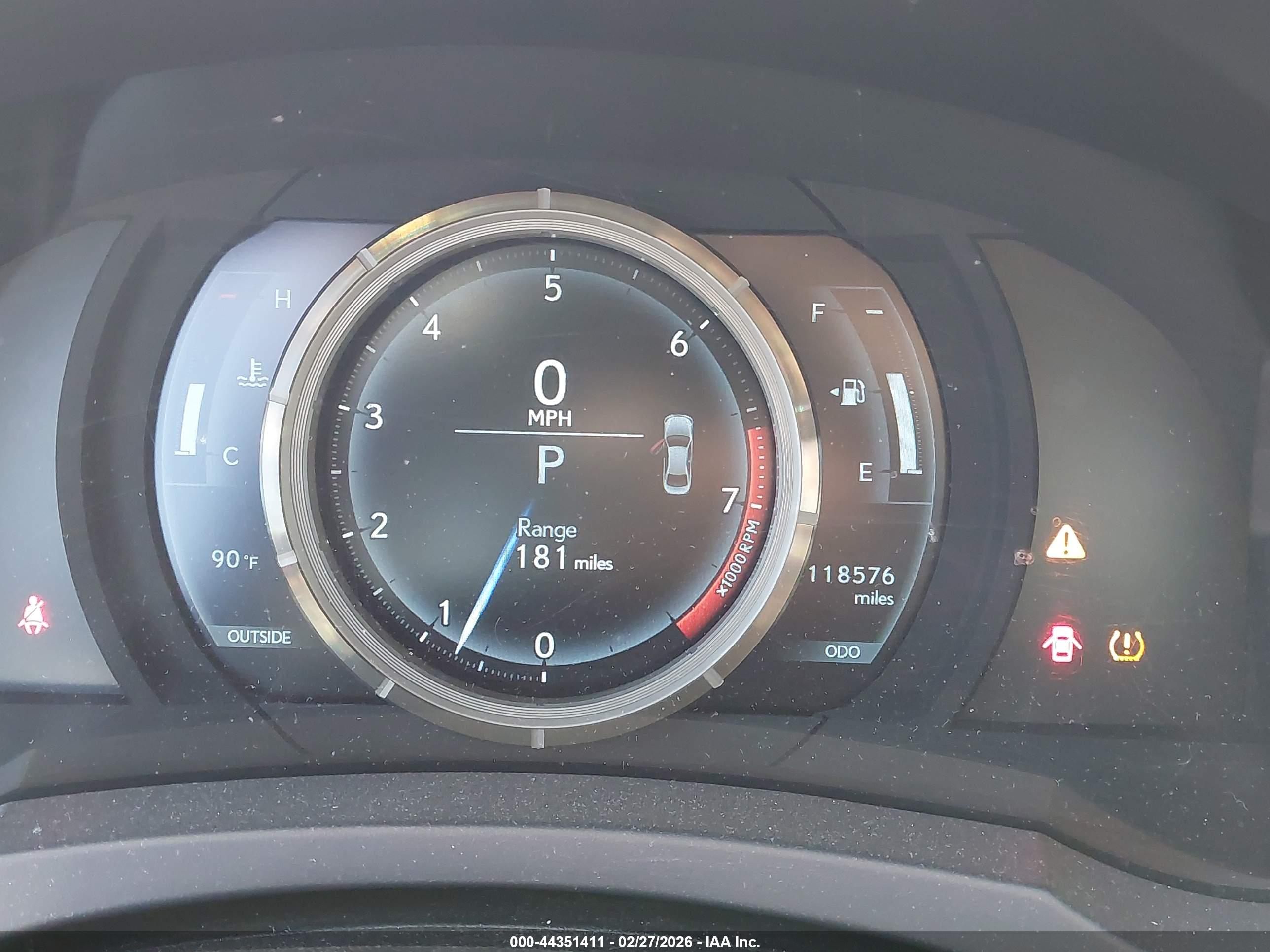 LEXUS IS image 7