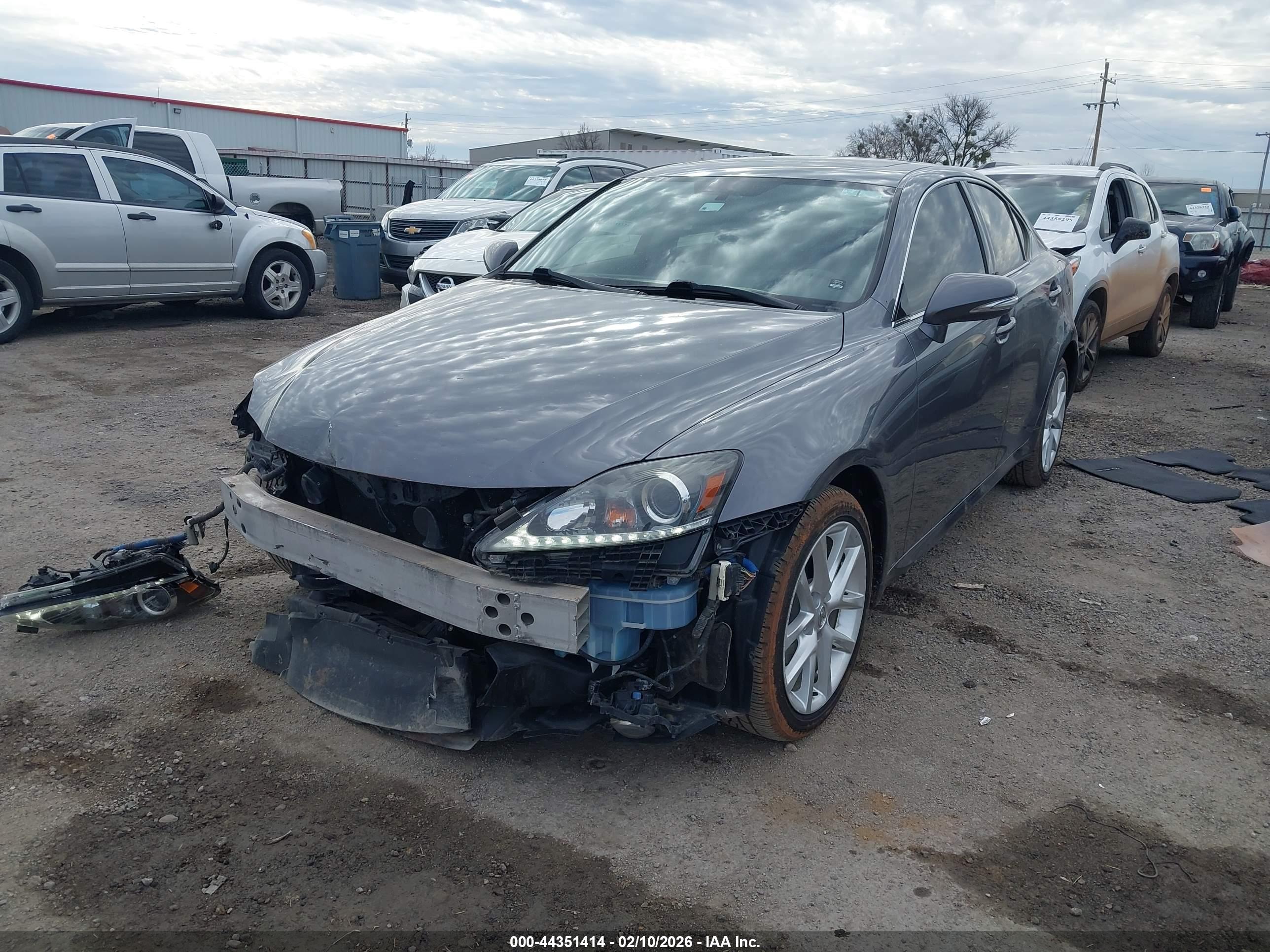 LEXUS IS image 2