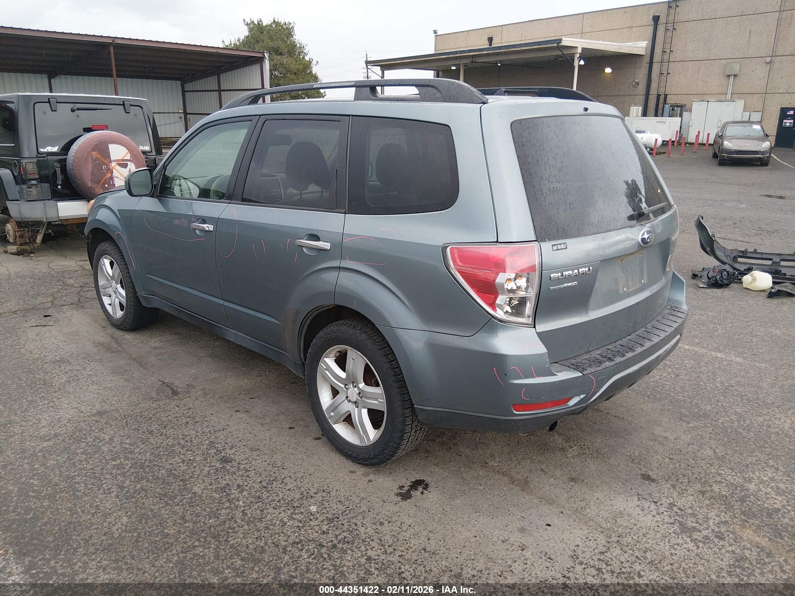 SUBARU FORESTER image 3