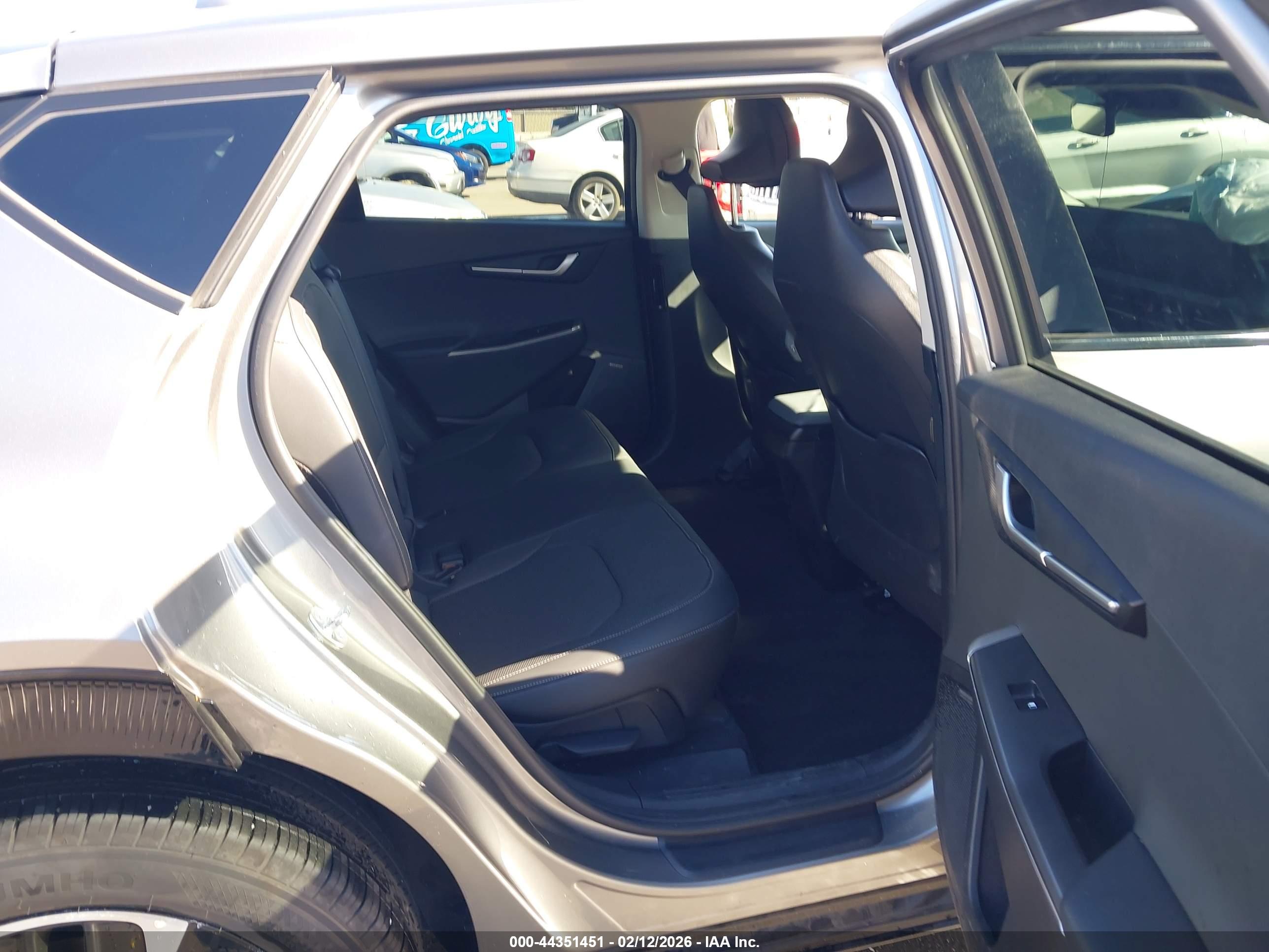 KIA EV6 image 8
