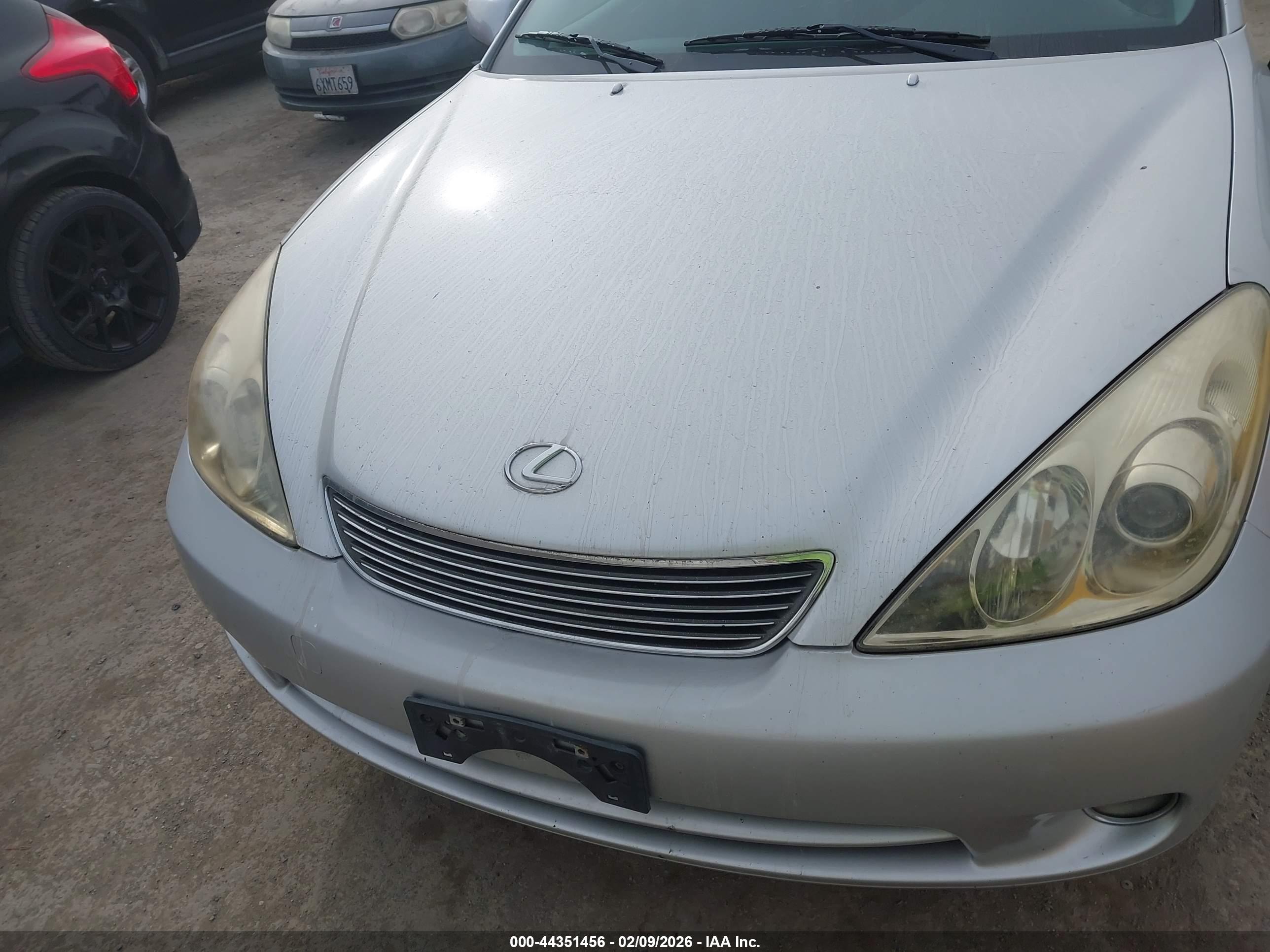 LEXUS ES image 6
