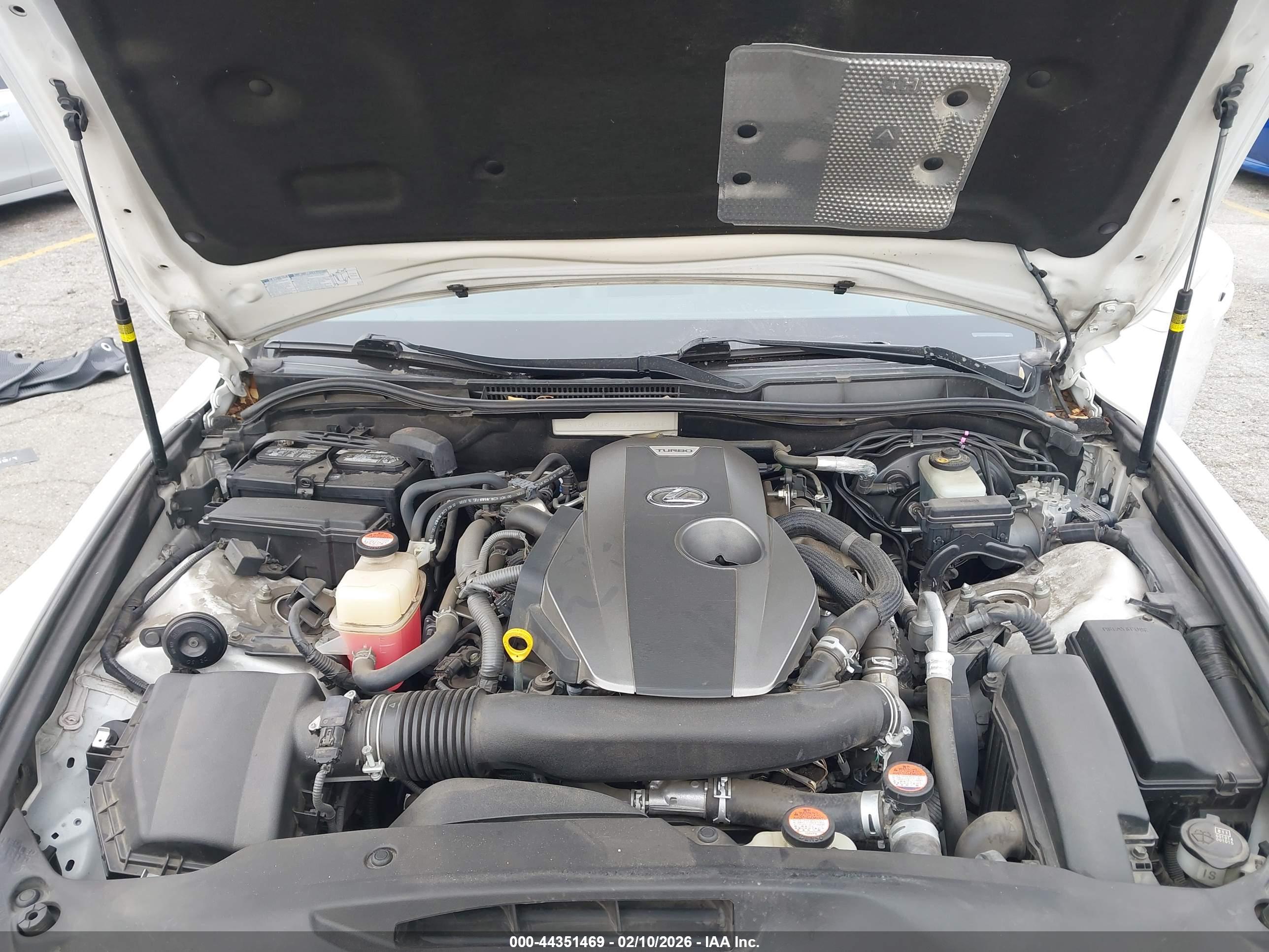 LEXUS IS image 10