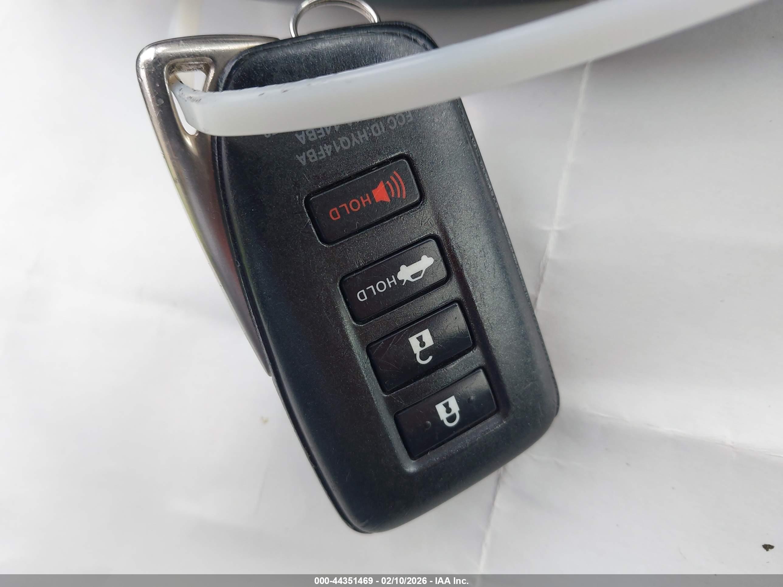 LEXUS IS image 11