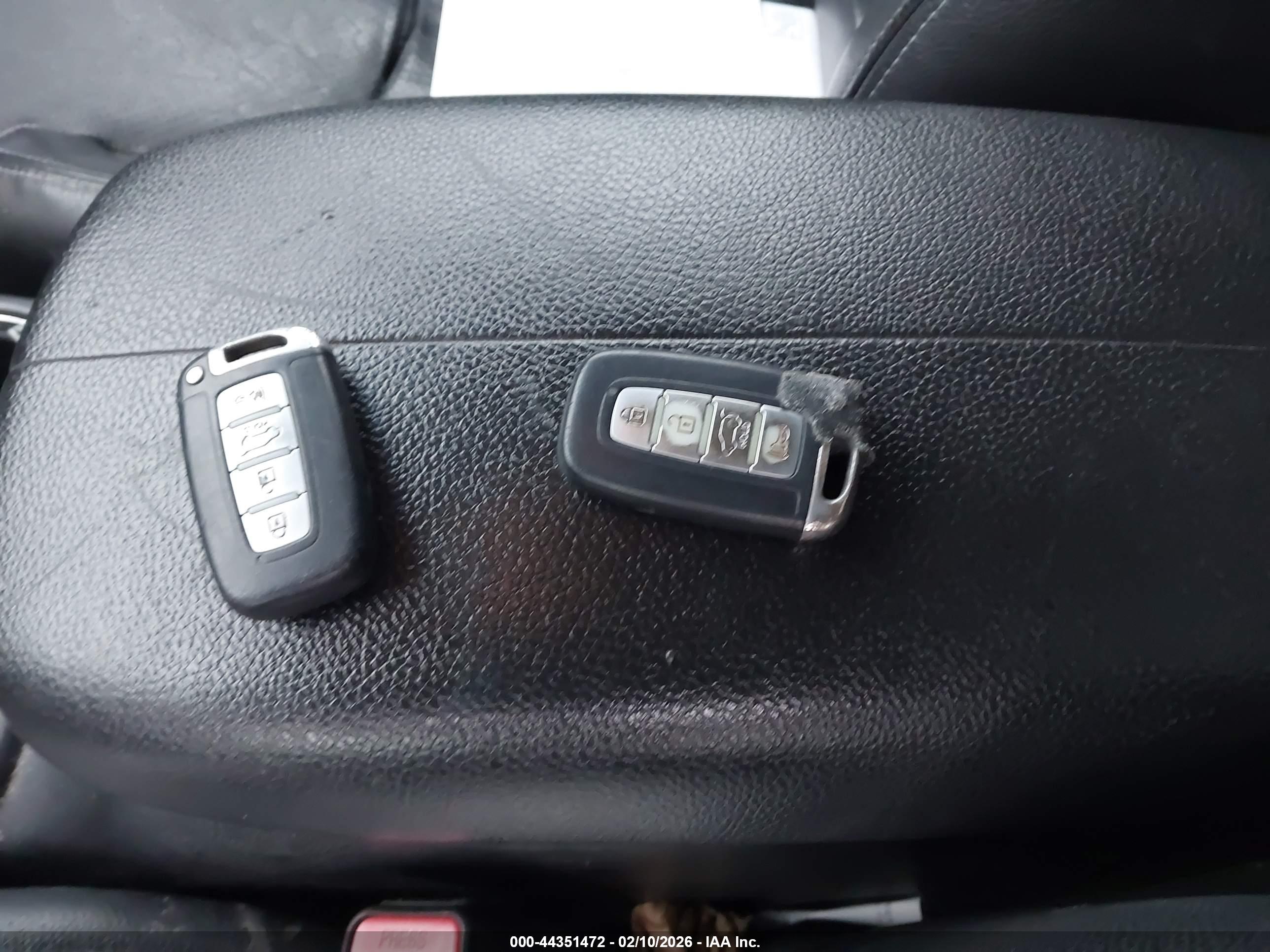 KIA SORENTO image 11