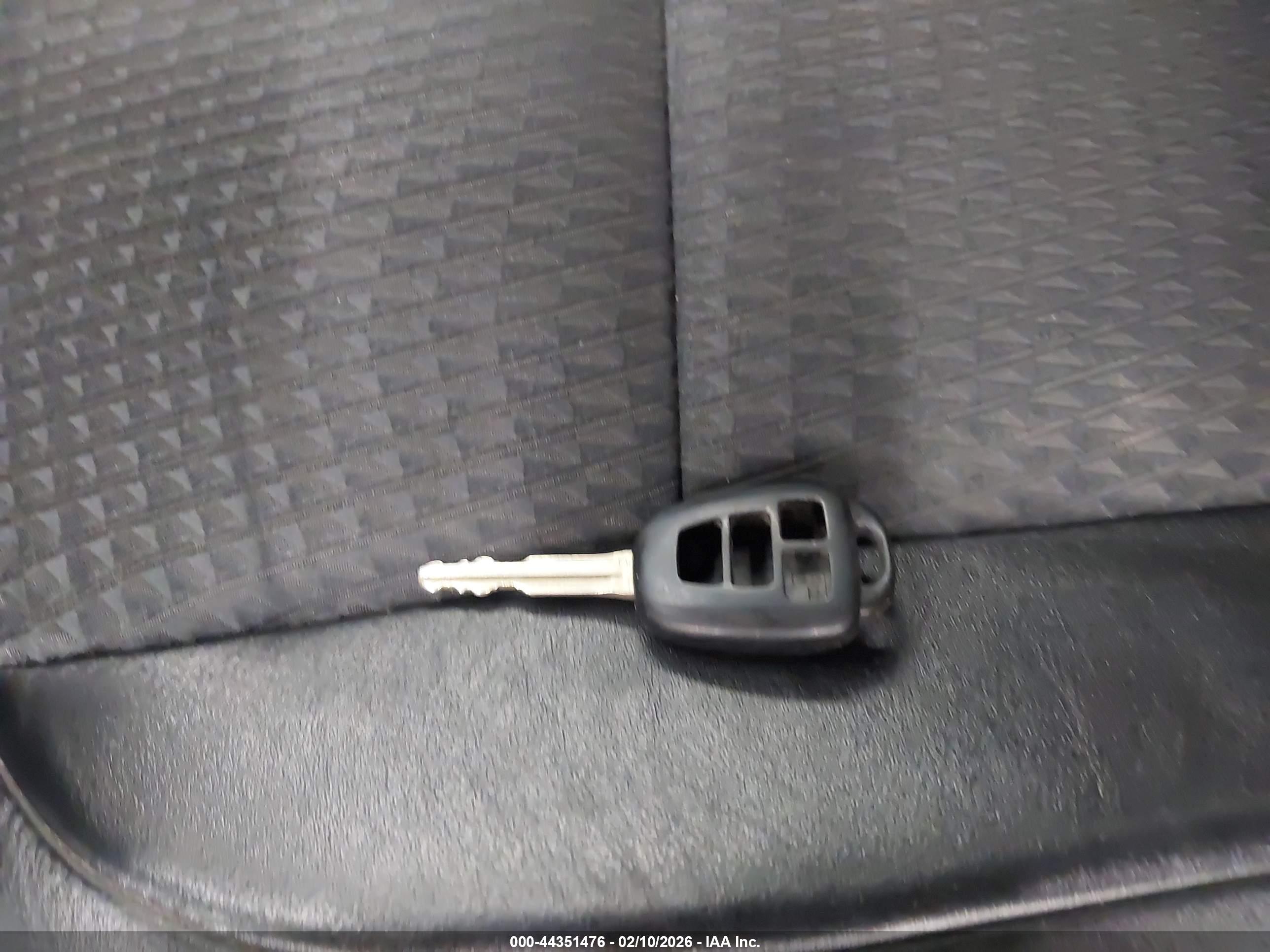TOYOTA CAMRY image 11