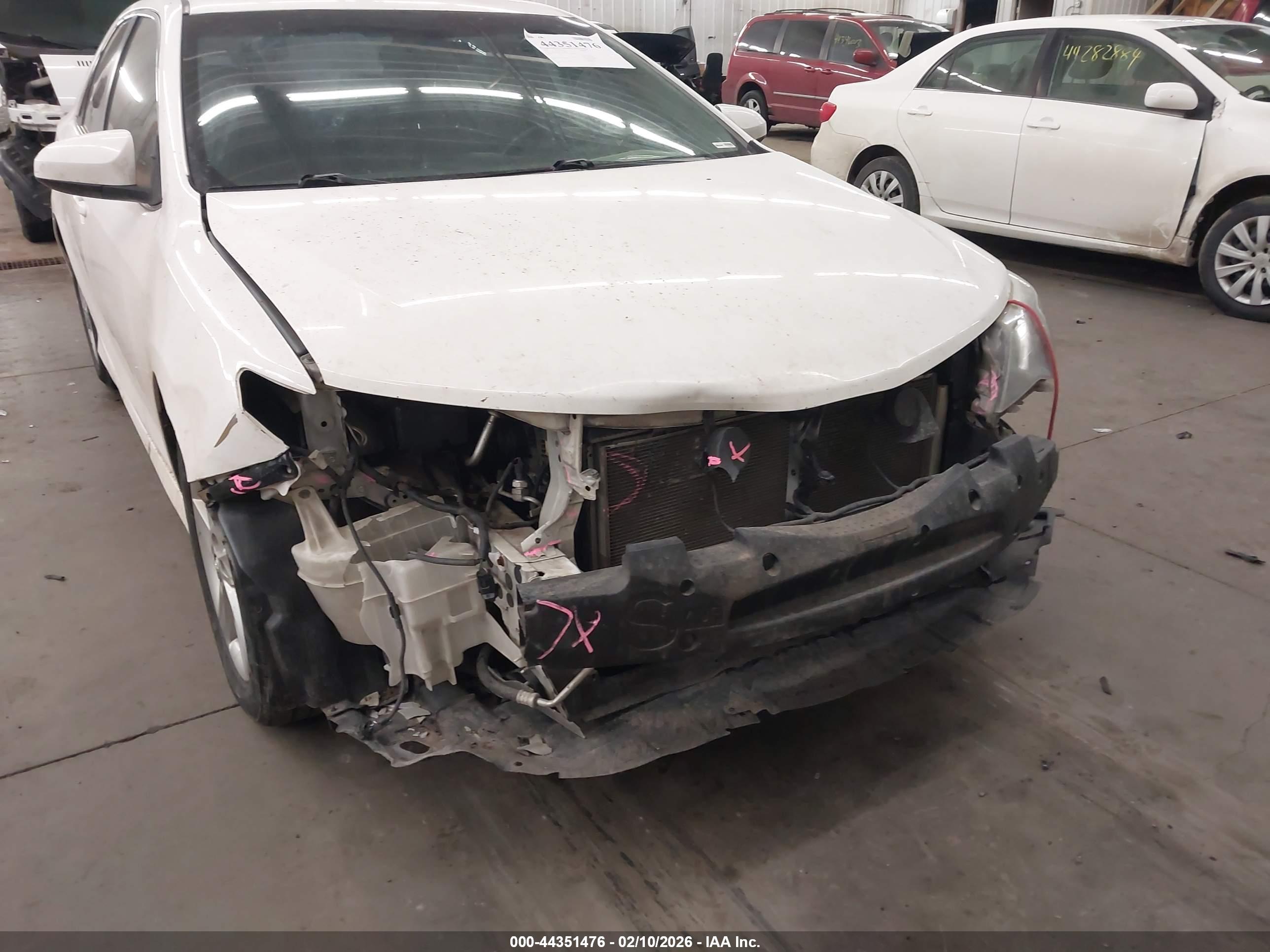 TOYOTA CAMRY image 6