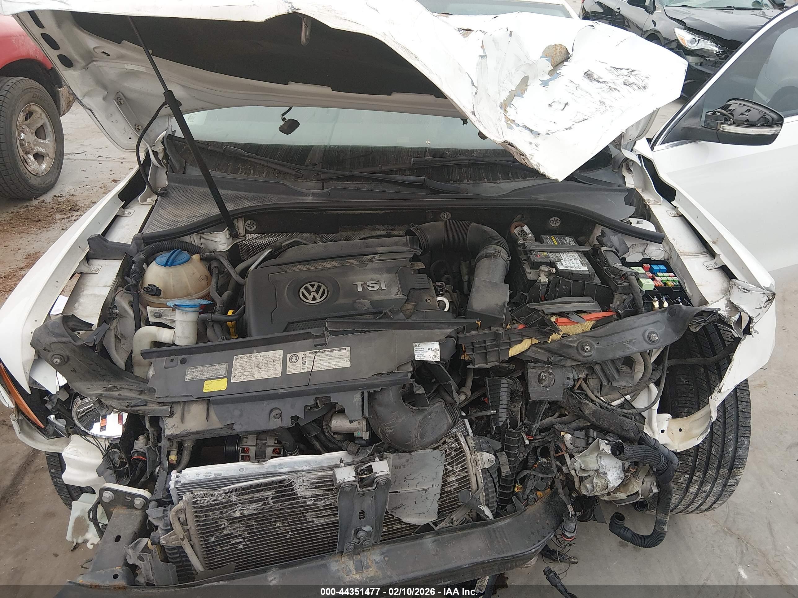 VOLKSWAGEN PASSAT image 10