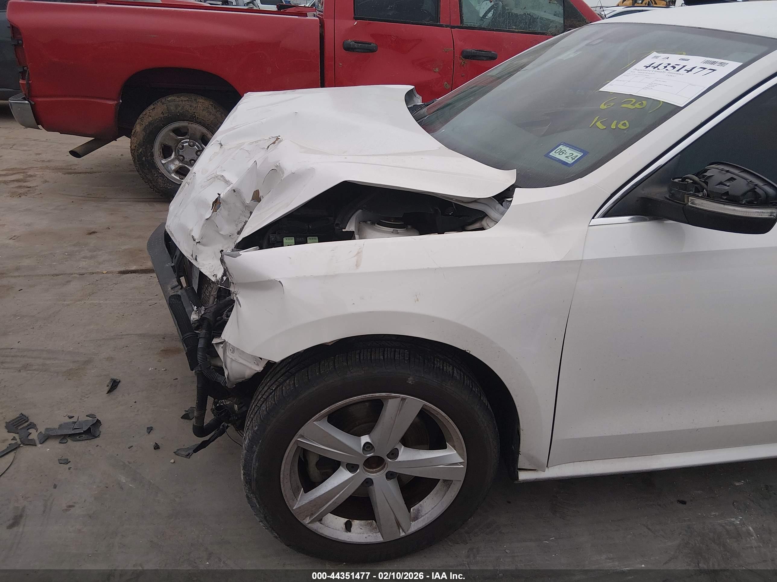 VOLKSWAGEN PASSAT image 6