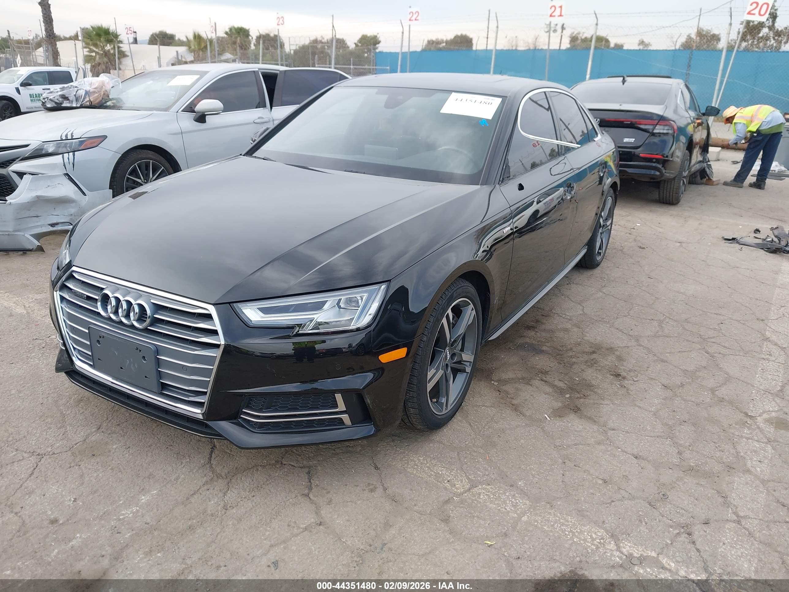 AUDI A4 image 2