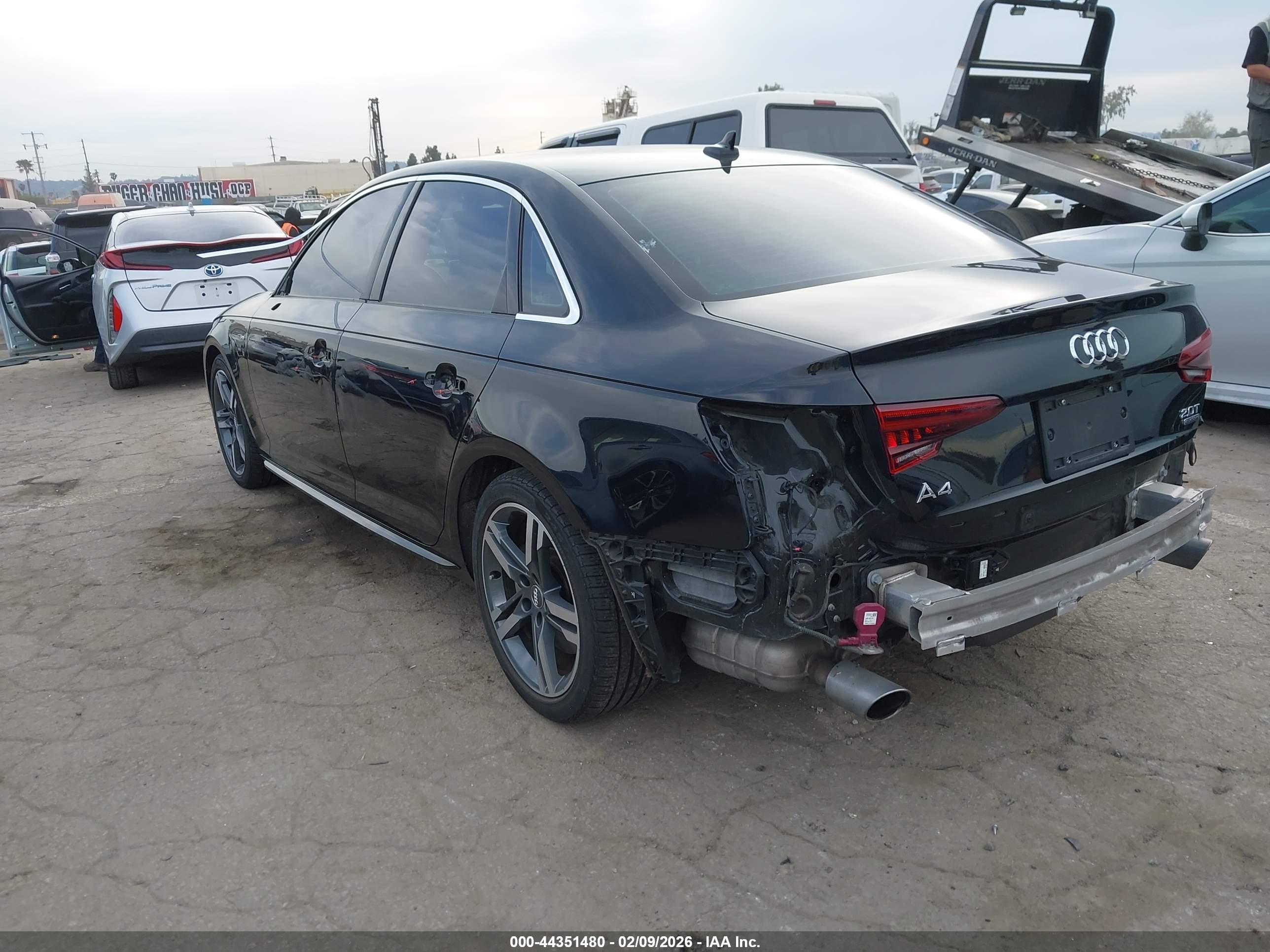 AUDI A4 image 3