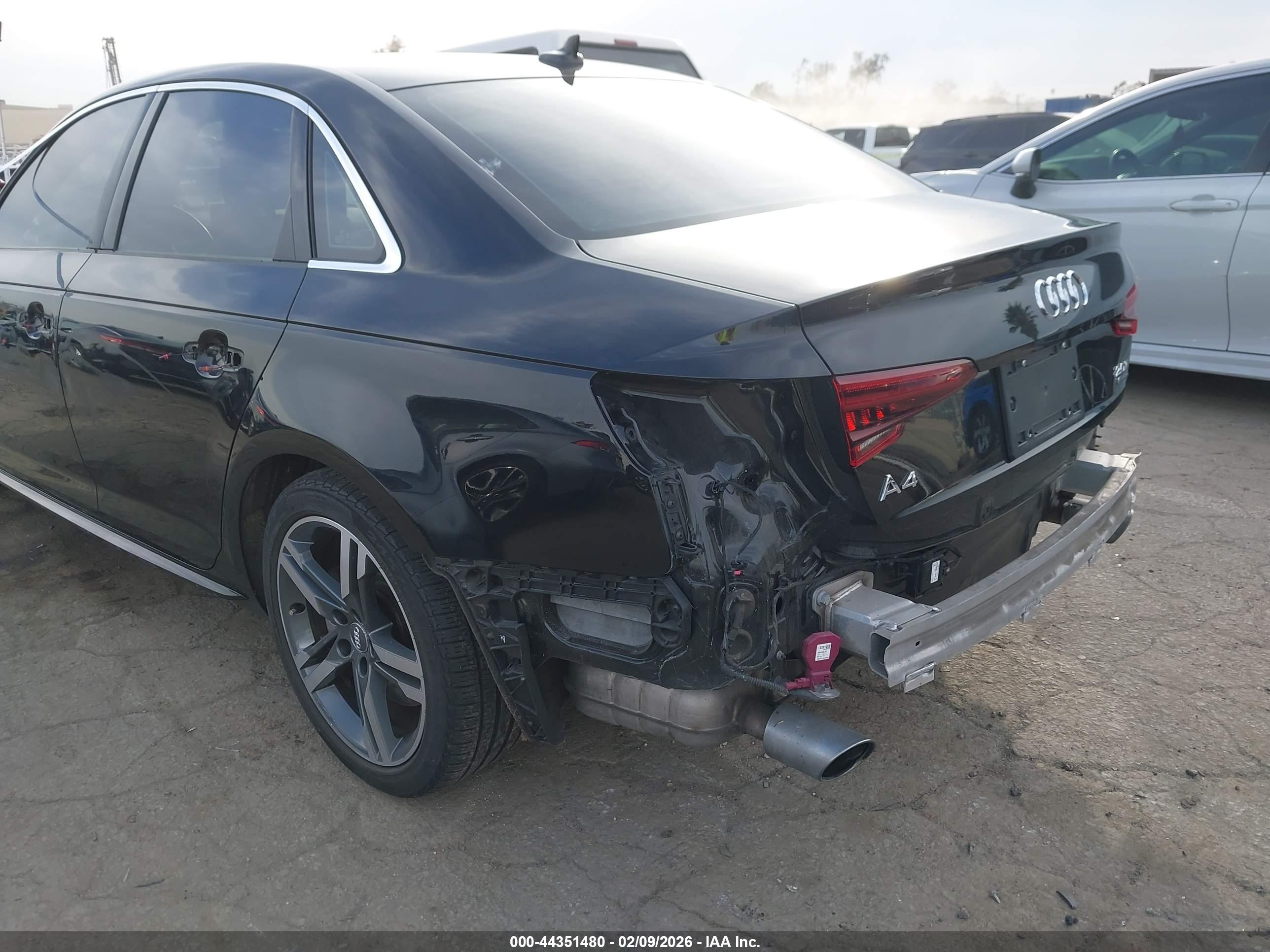AUDI A4 image 6