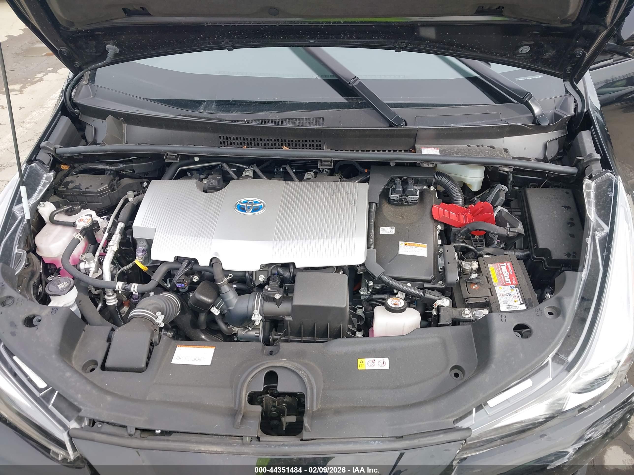 TOYOTA PRIUS image 10