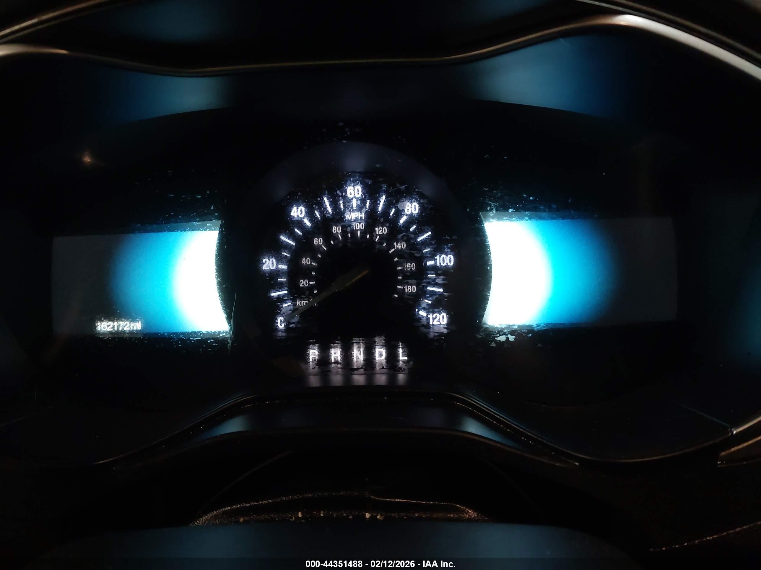 FORD FUSION image 7