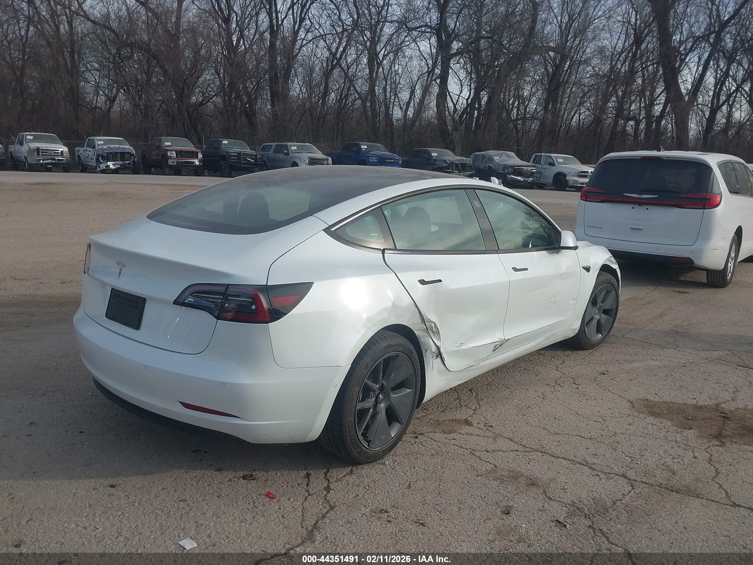 TESLA MODEL image 4