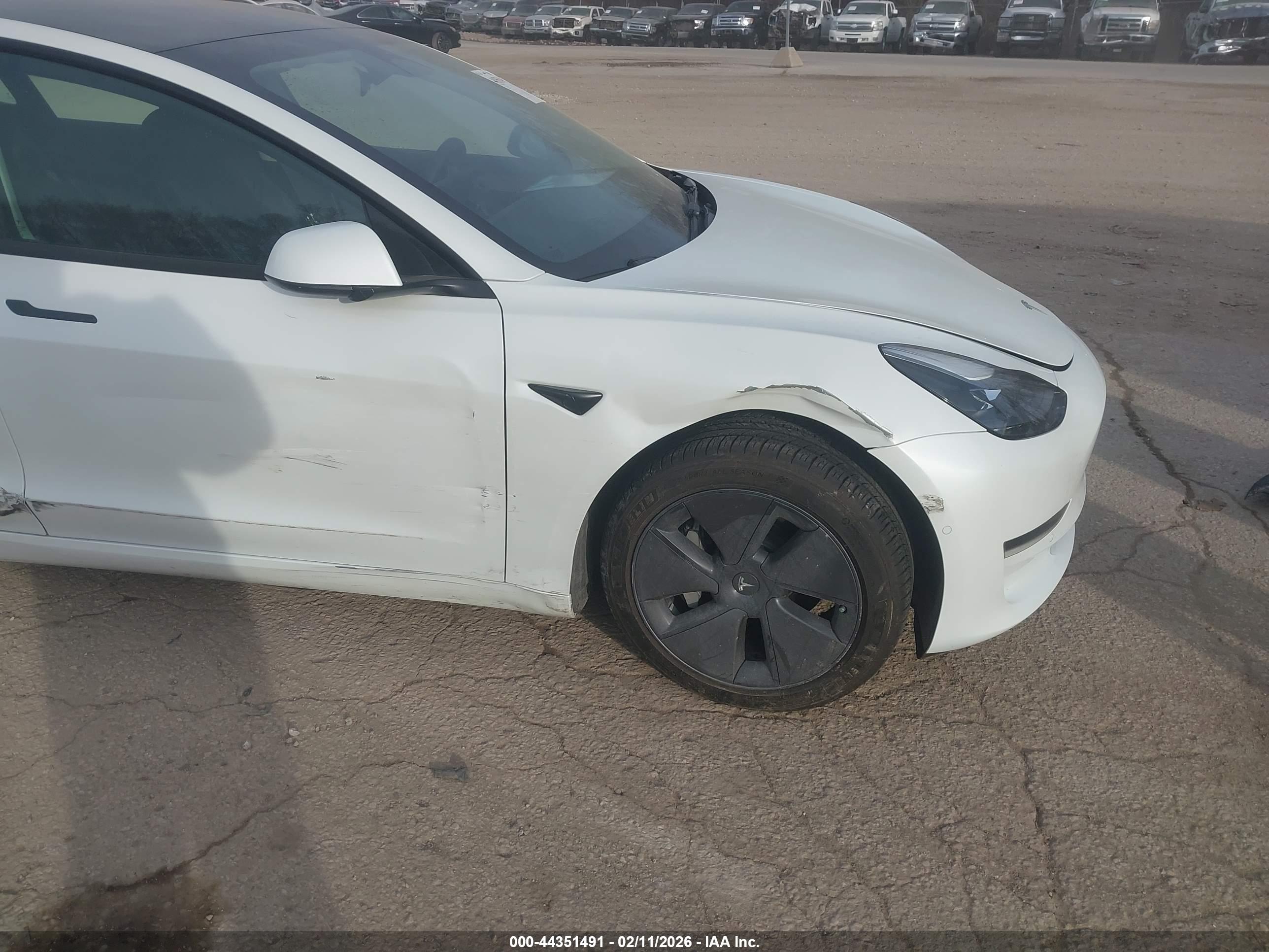 TESLA MODEL image 6