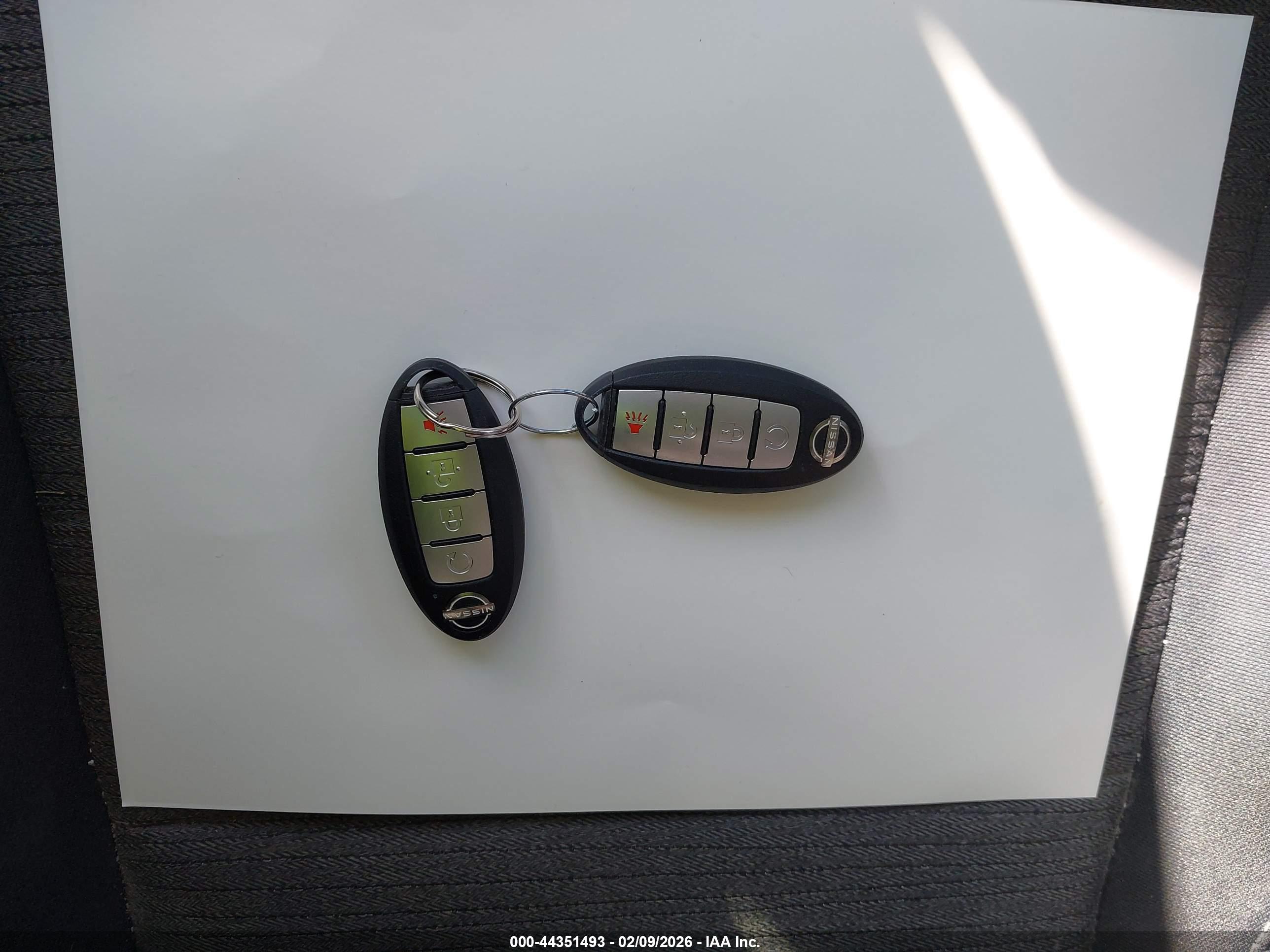 NISSAN ROGUE image 11