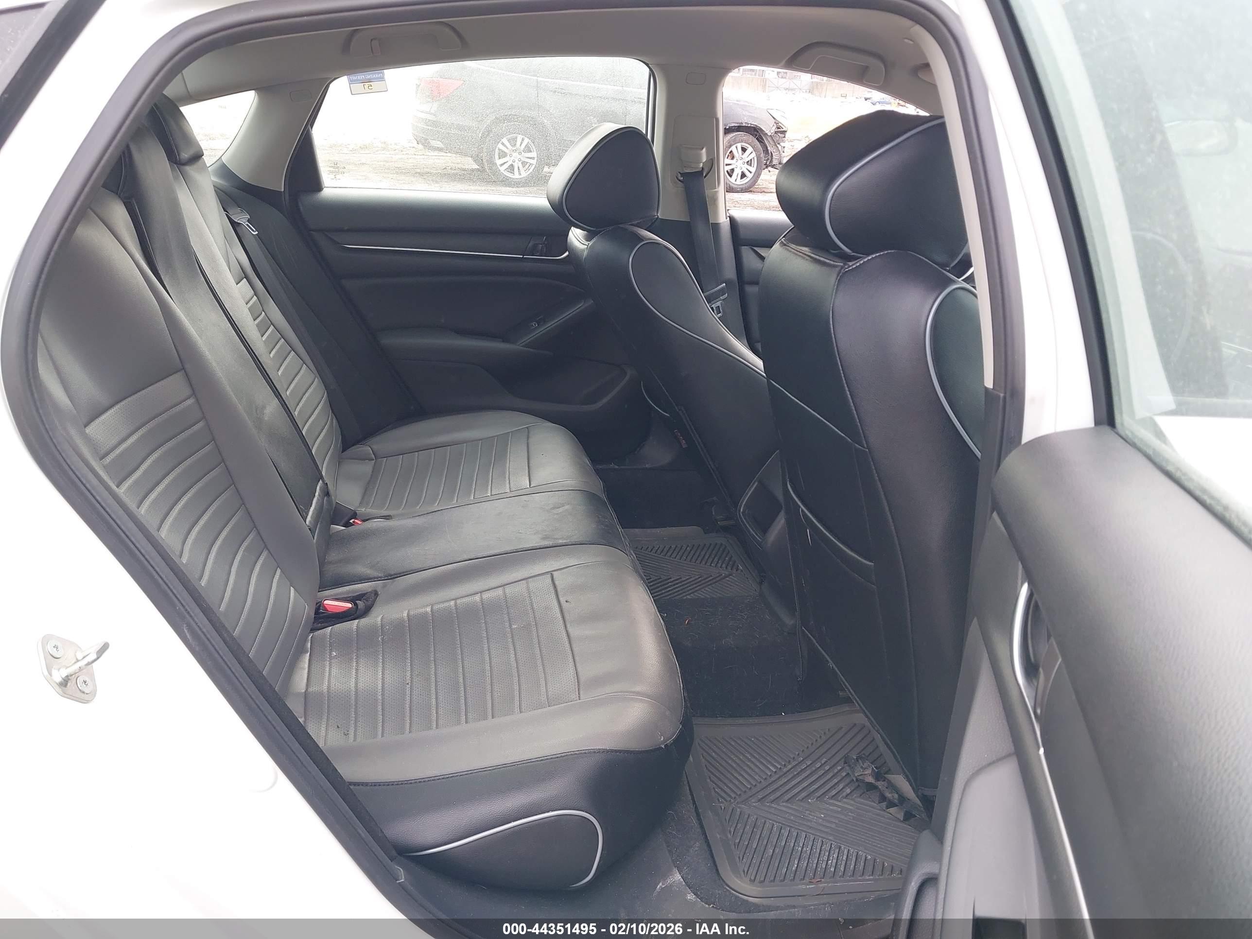 HONDA ACCORD image 8