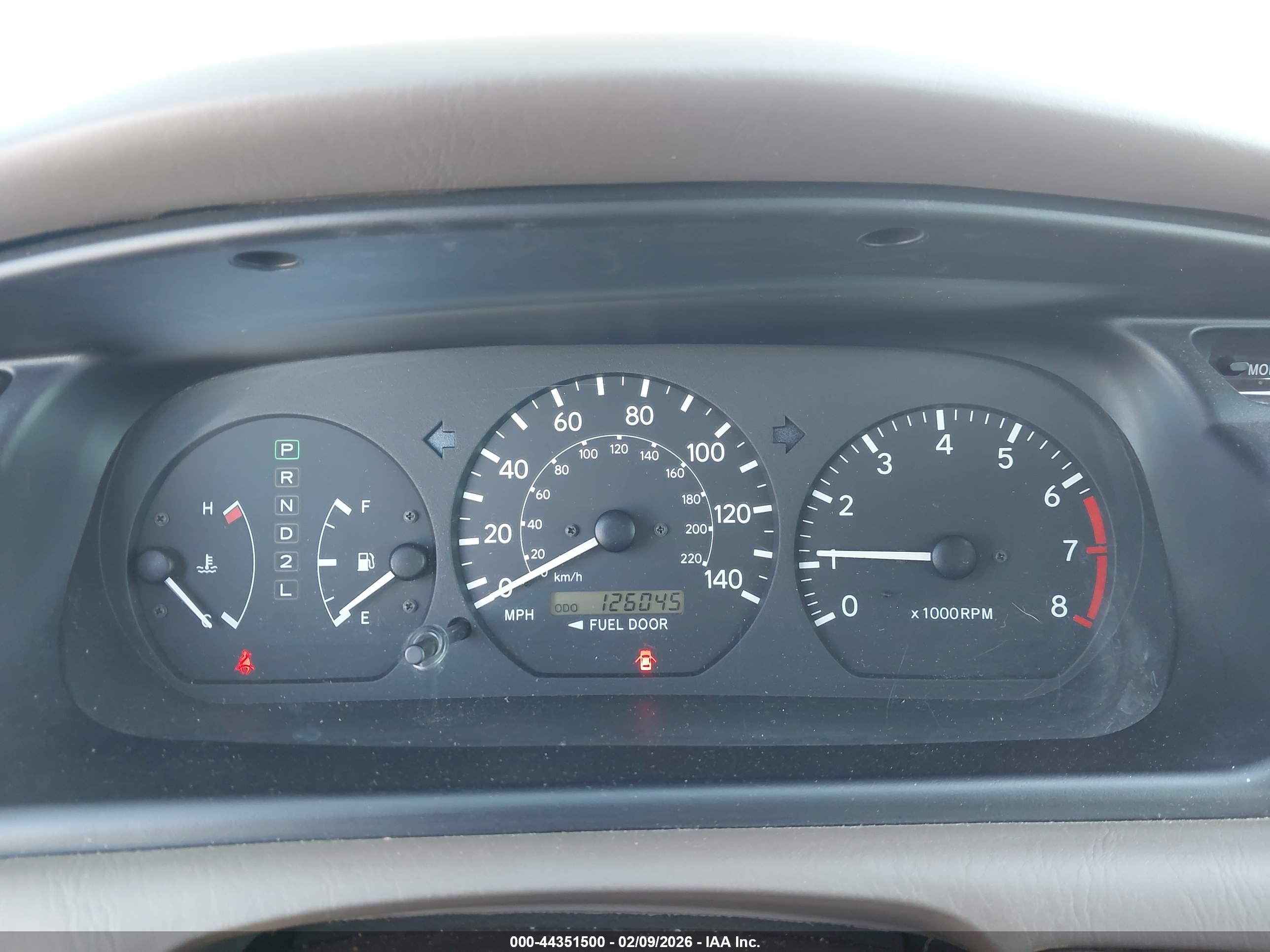 TOYOTA CAMRY image 7