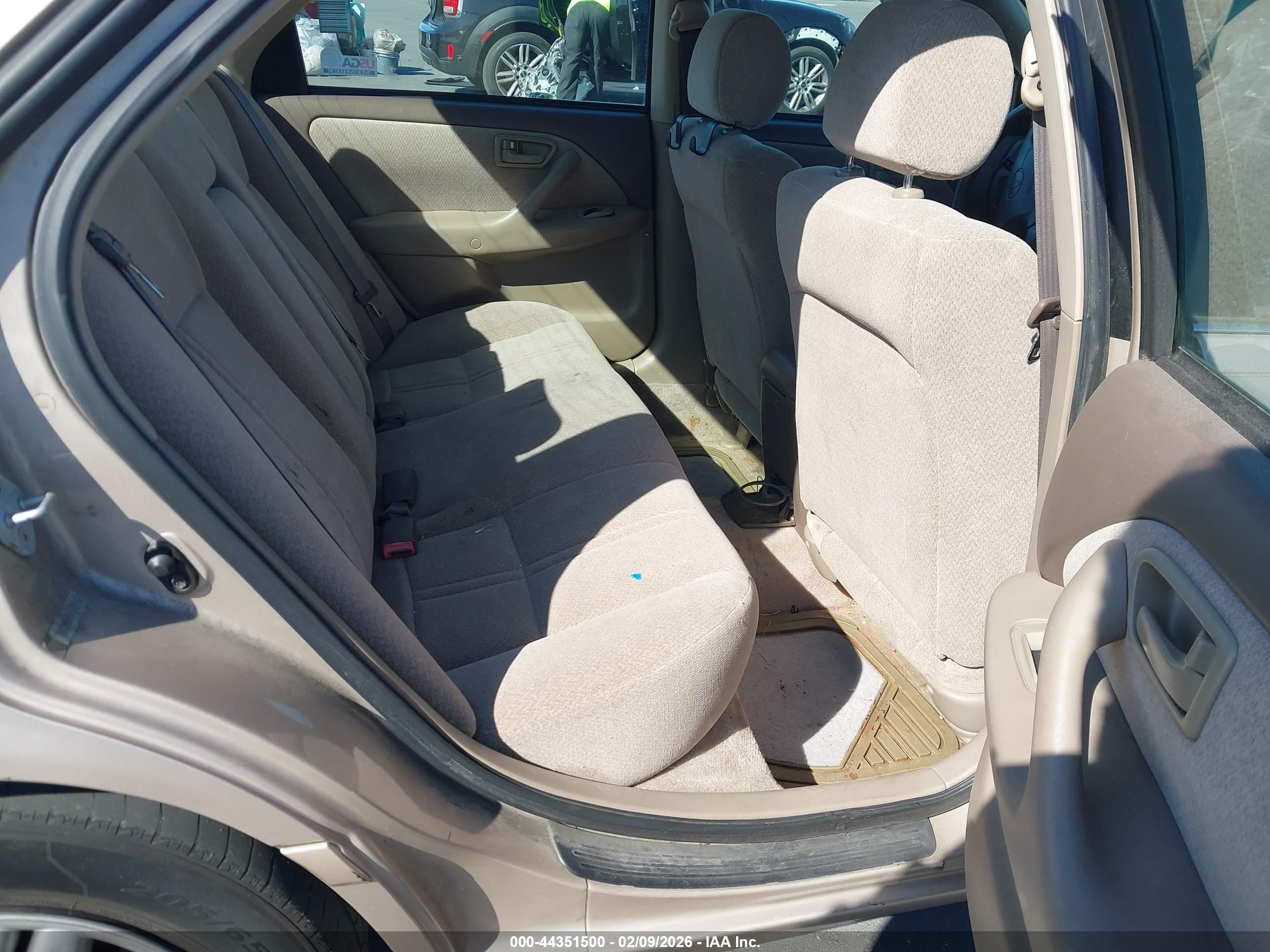 TOYOTA CAMRY image 8