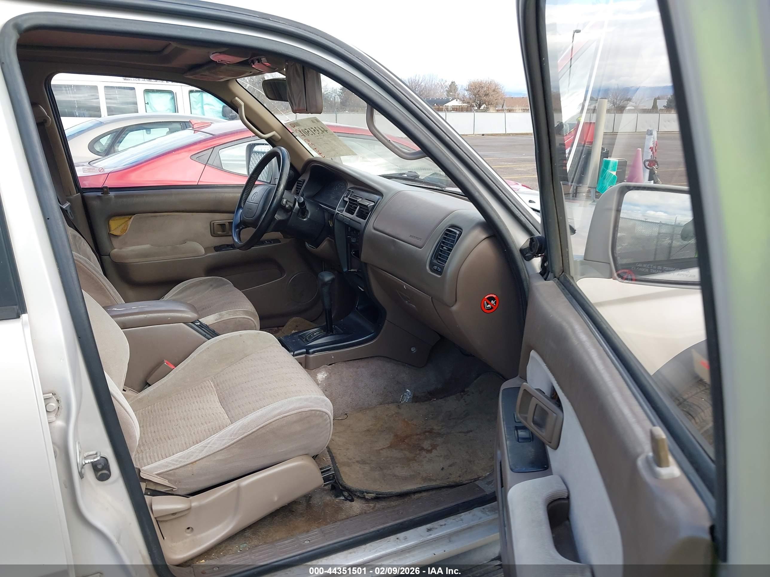 TOYOTA 4RUNNER image 5