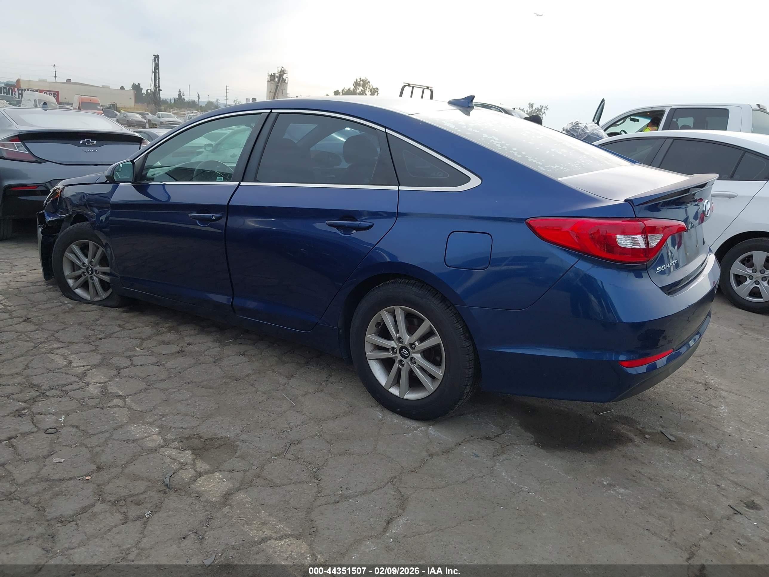 HYUNDAI SONATA image 3