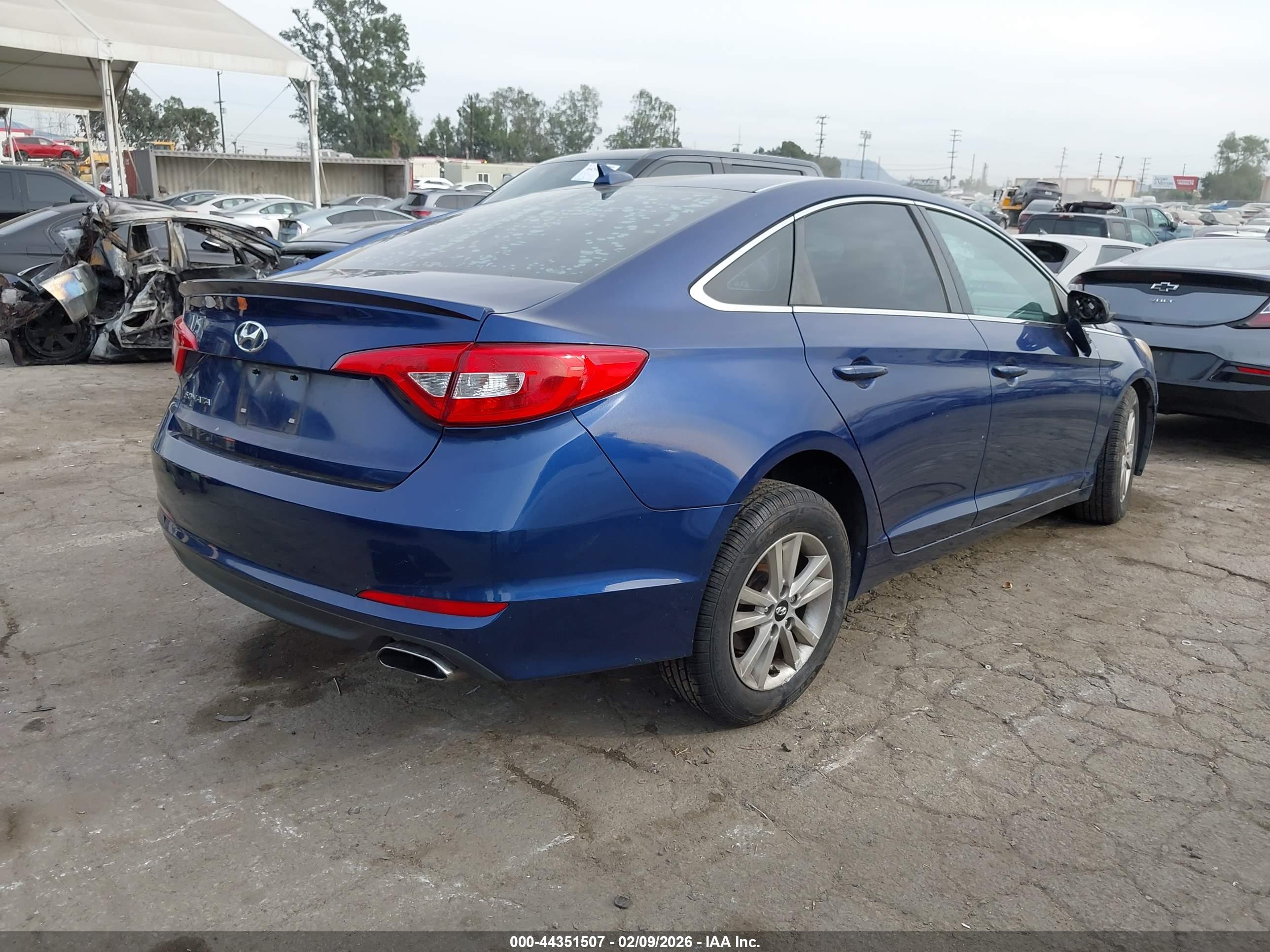HYUNDAI SONATA image 4