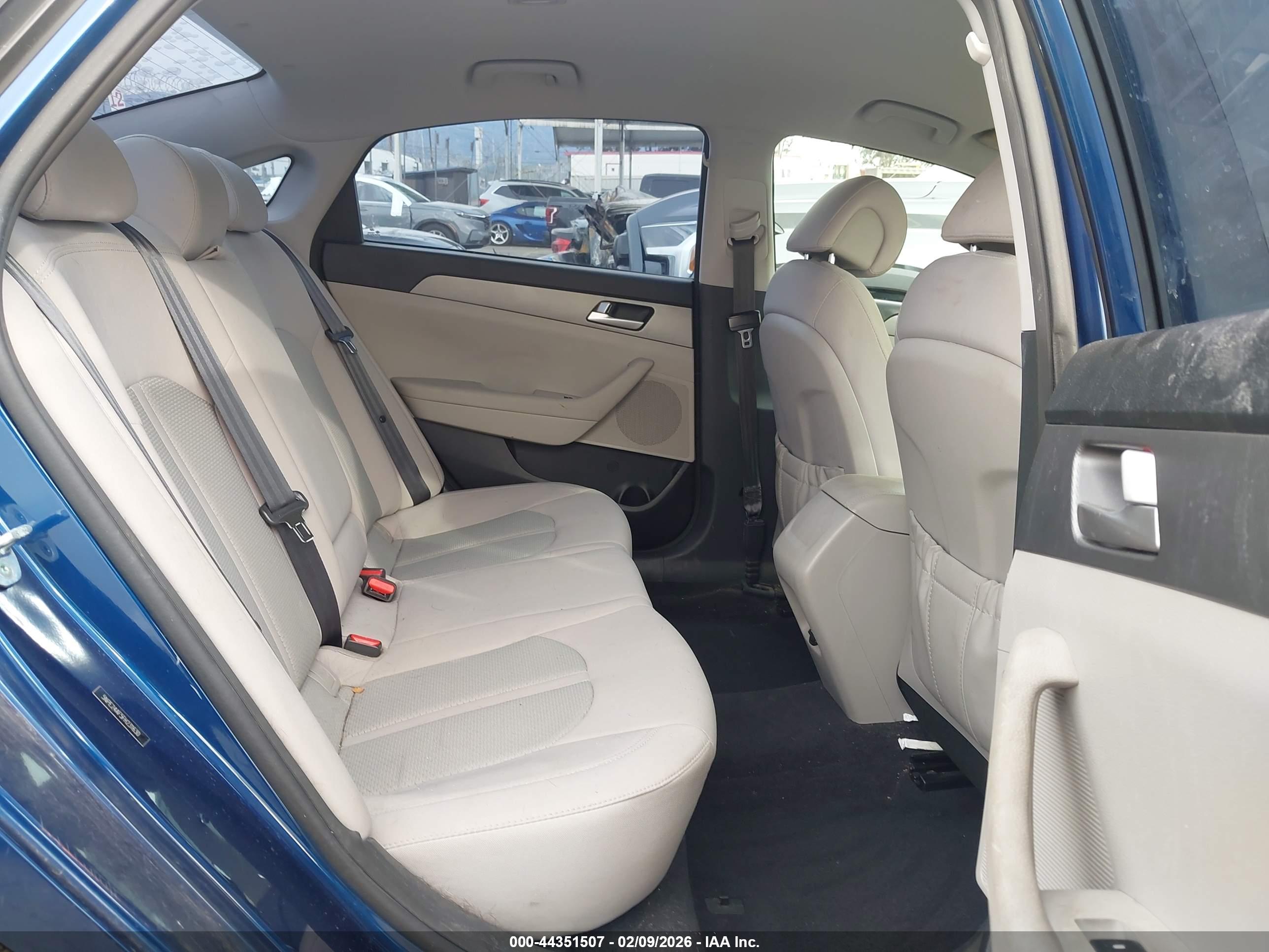 HYUNDAI SONATA image 8