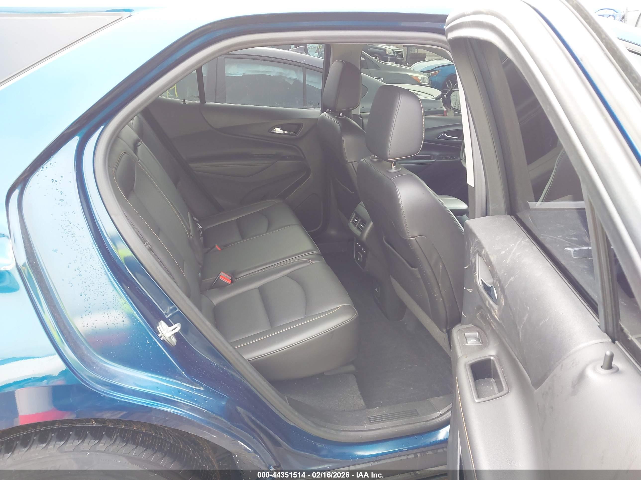 CHEVROLET EQUINOX image 8