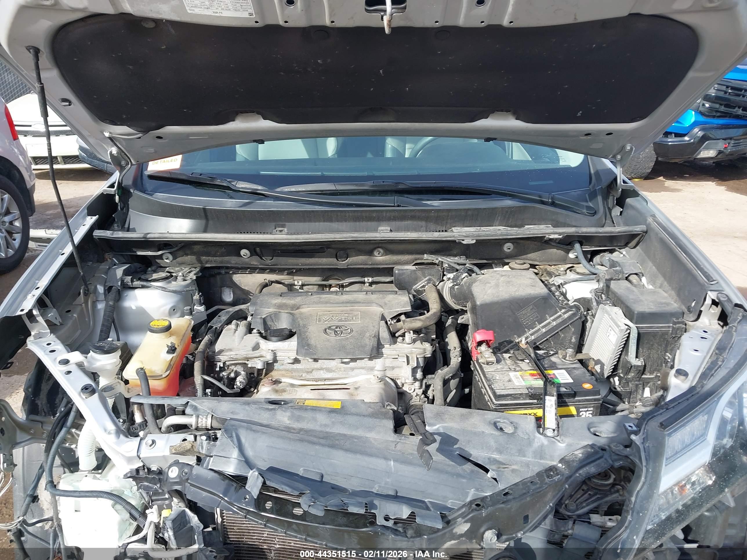 TOYOTA RAV4 image 10