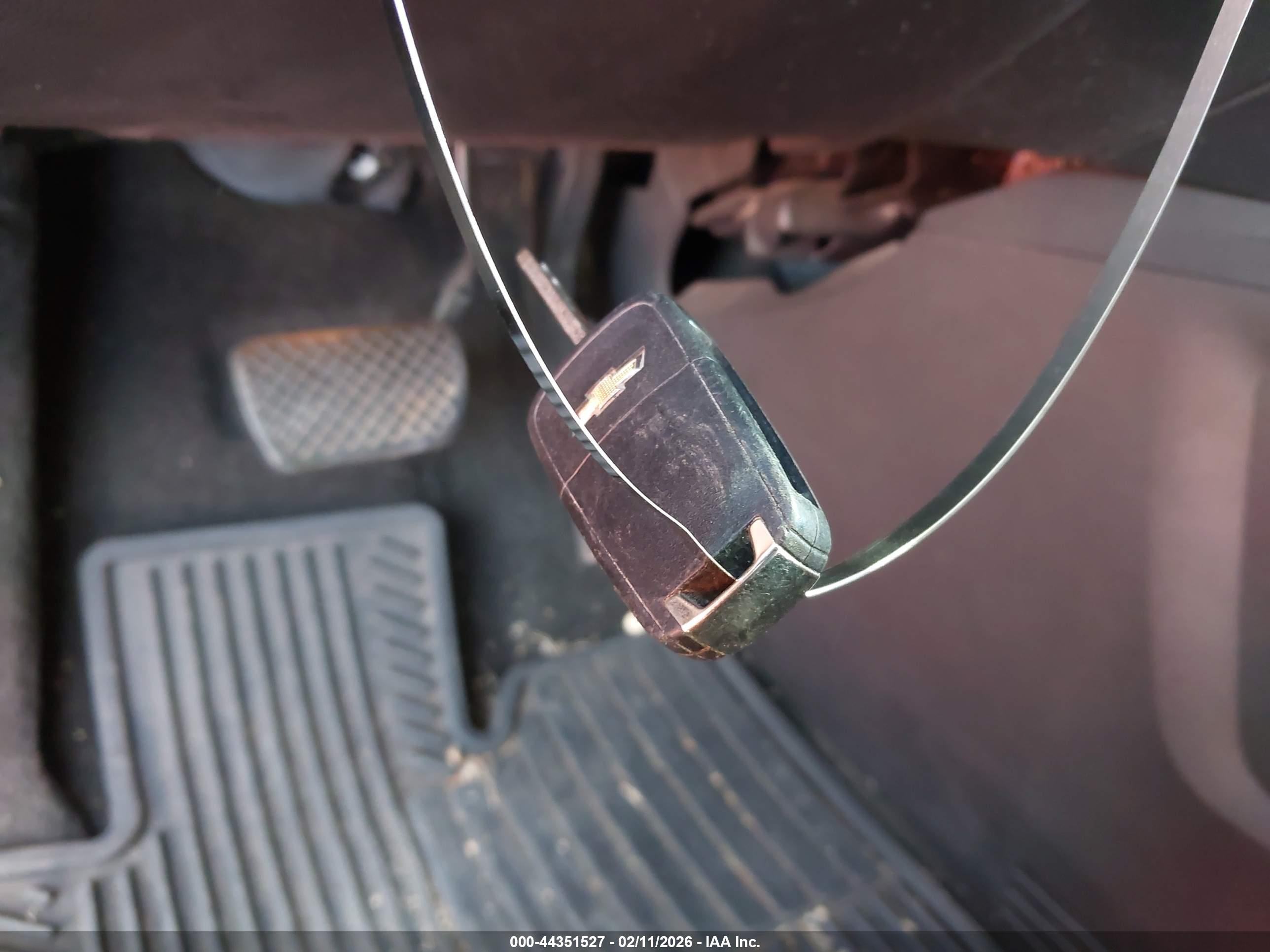 CHEVROLET EQUINOX image 11