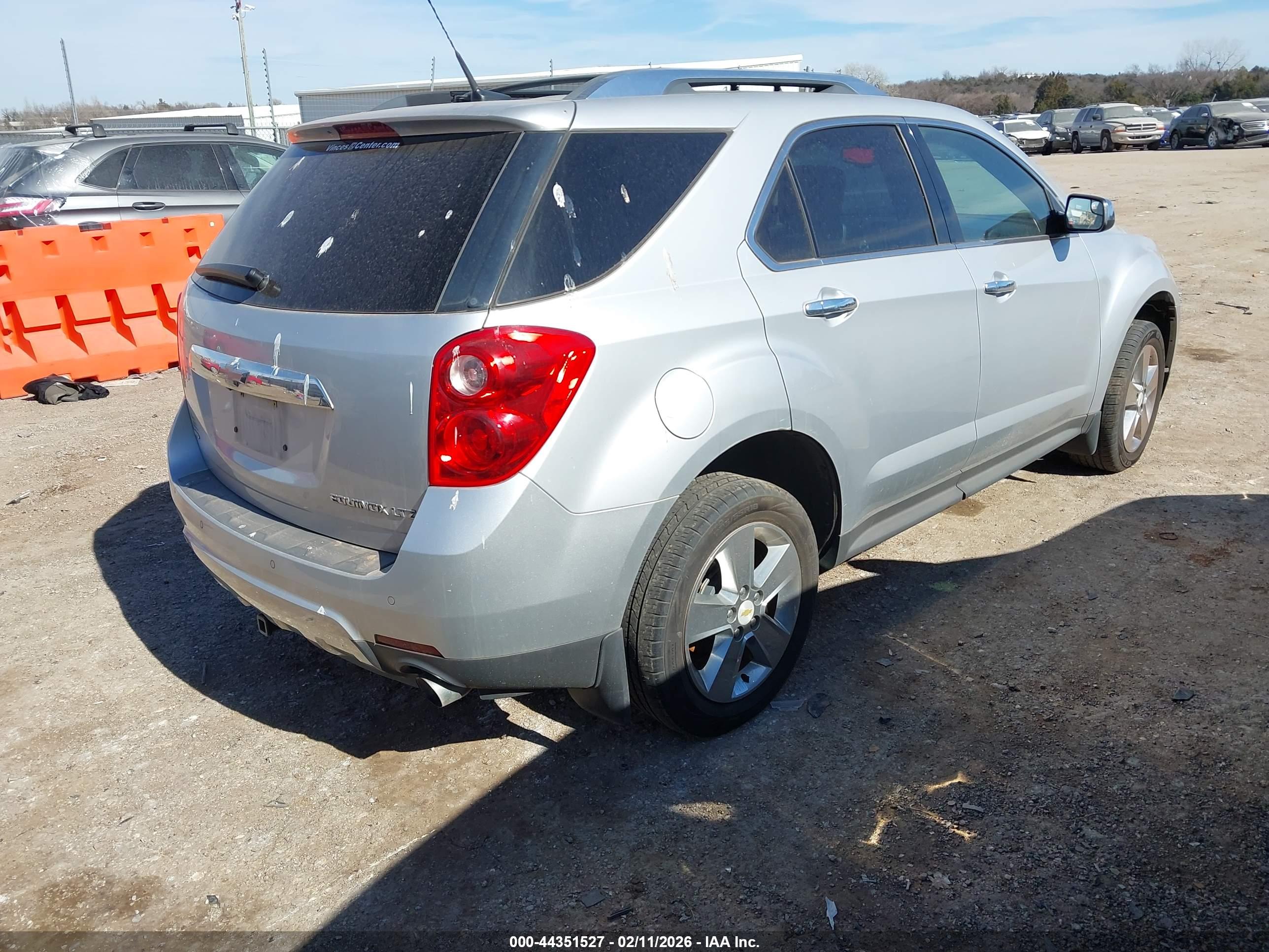 CHEVROLET EQUINOX image 4