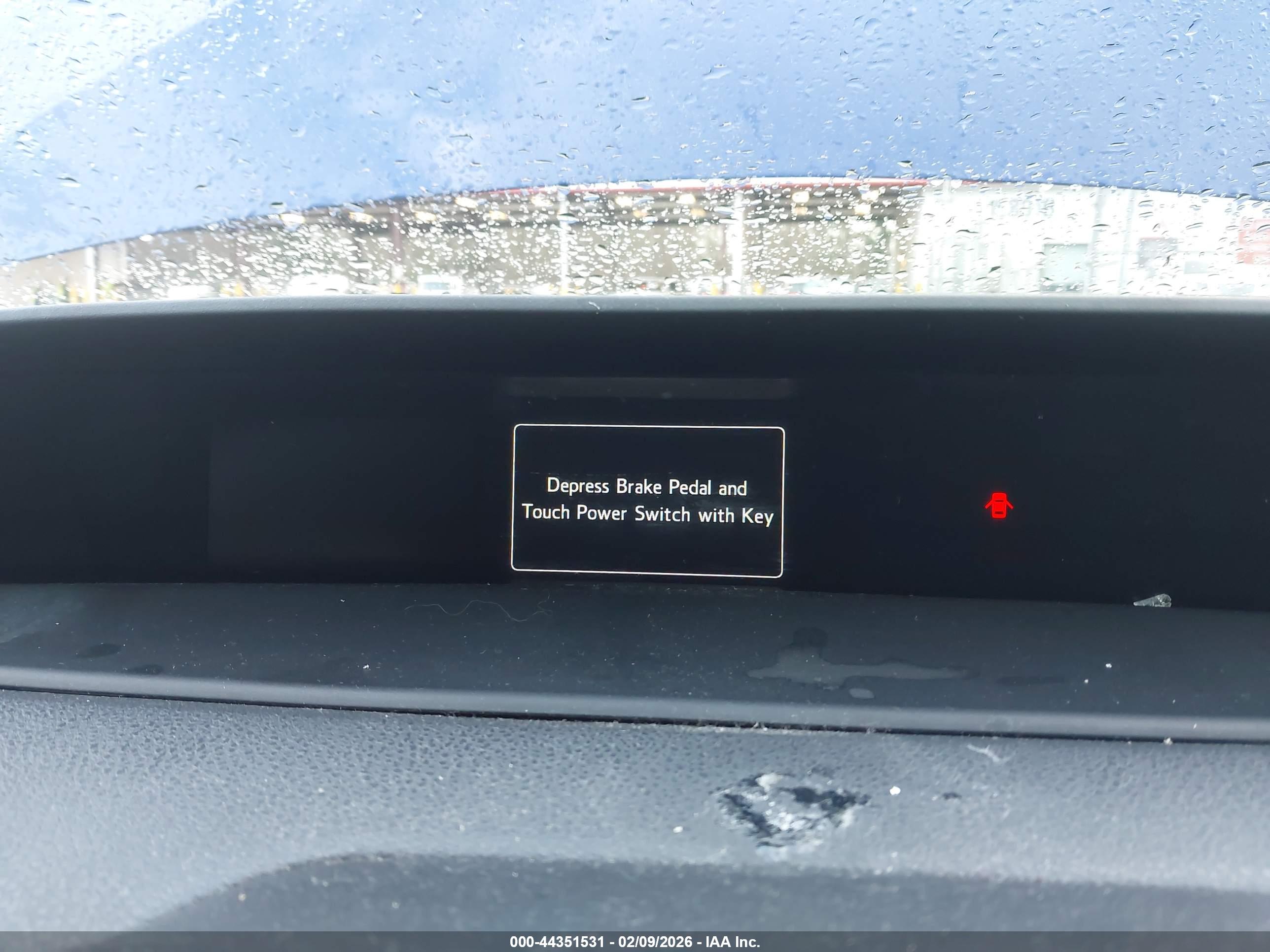 TOYOTA PRIUS image 7